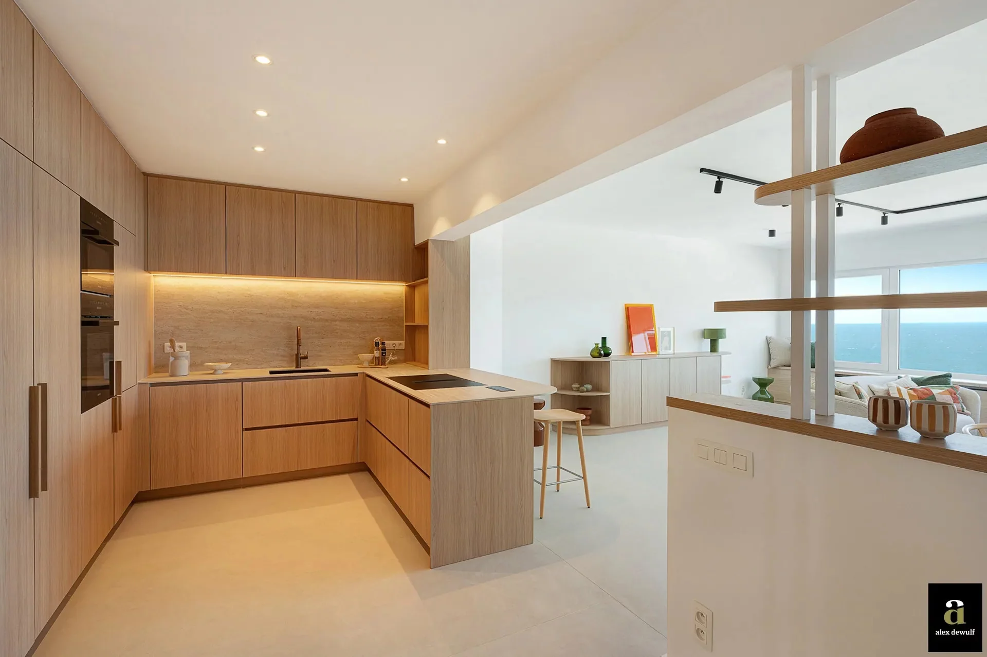 Prachtig gerenoveerd appartement met frontaal zeezicht, tussen het Lichttorenplein en het Albertple