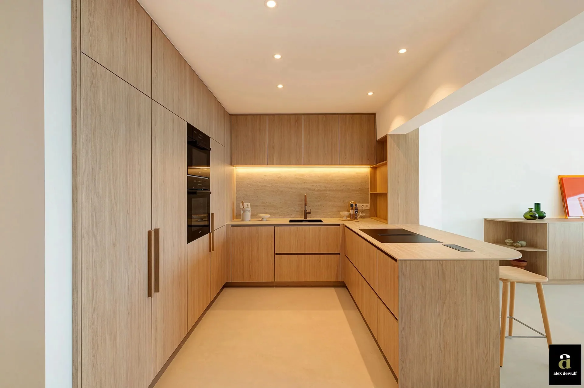 Prachtig gerenoveerd appartement met frontaal zeezicht, tussen het Lichttorenplein en het Albertple