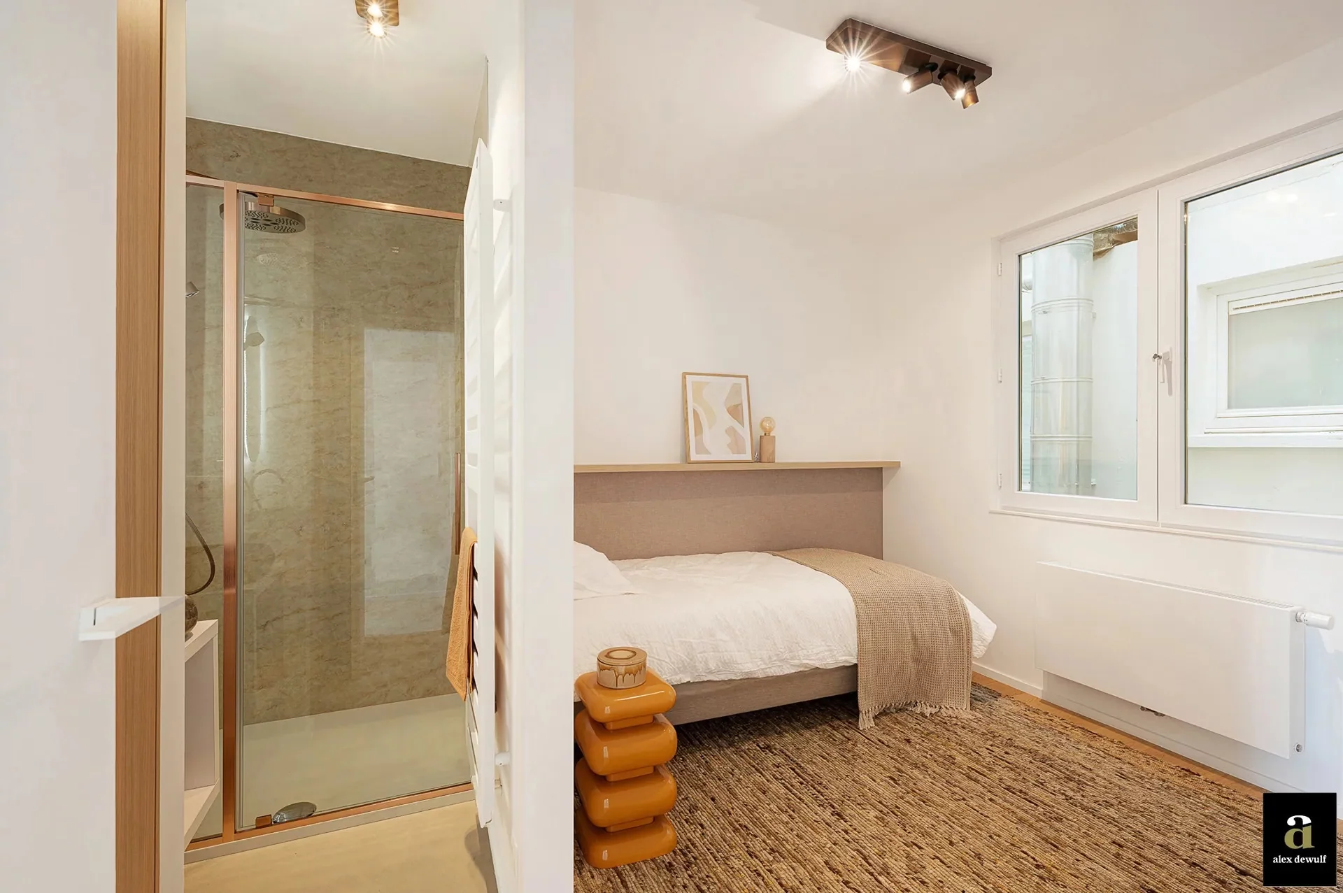 Prachtig gerenoveerd appartement met frontaal zeezicht, tussen het Lichttorenplein en het Albertple