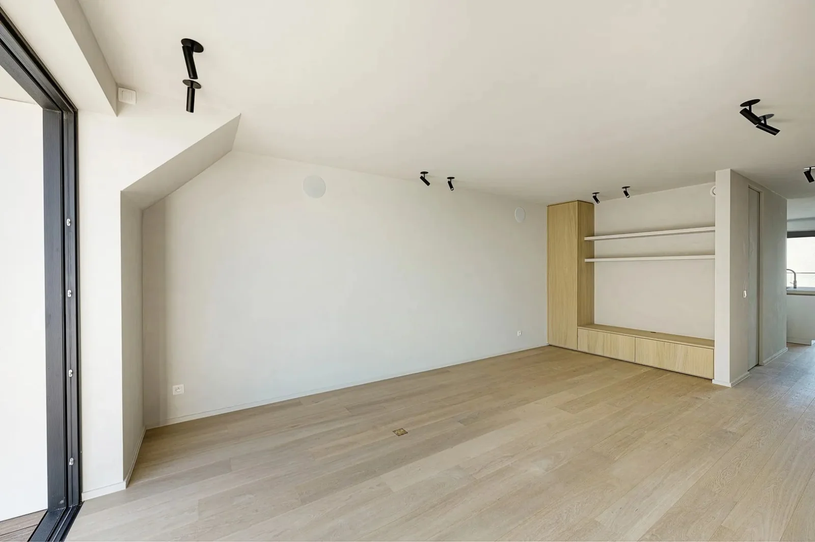Nieuwbouw duplexappartement met prachtig zijdelings zeezicht