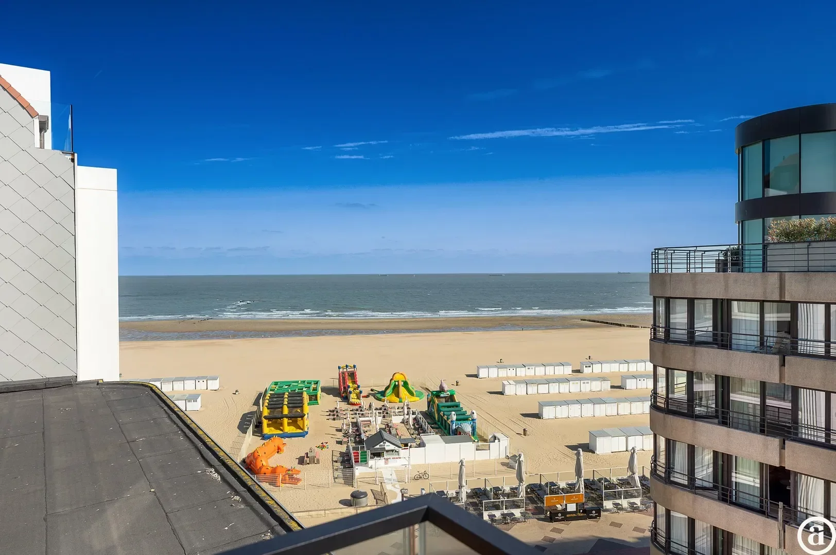 Nieuwbouw duplexappartement met prachtig zijdelings zeezicht