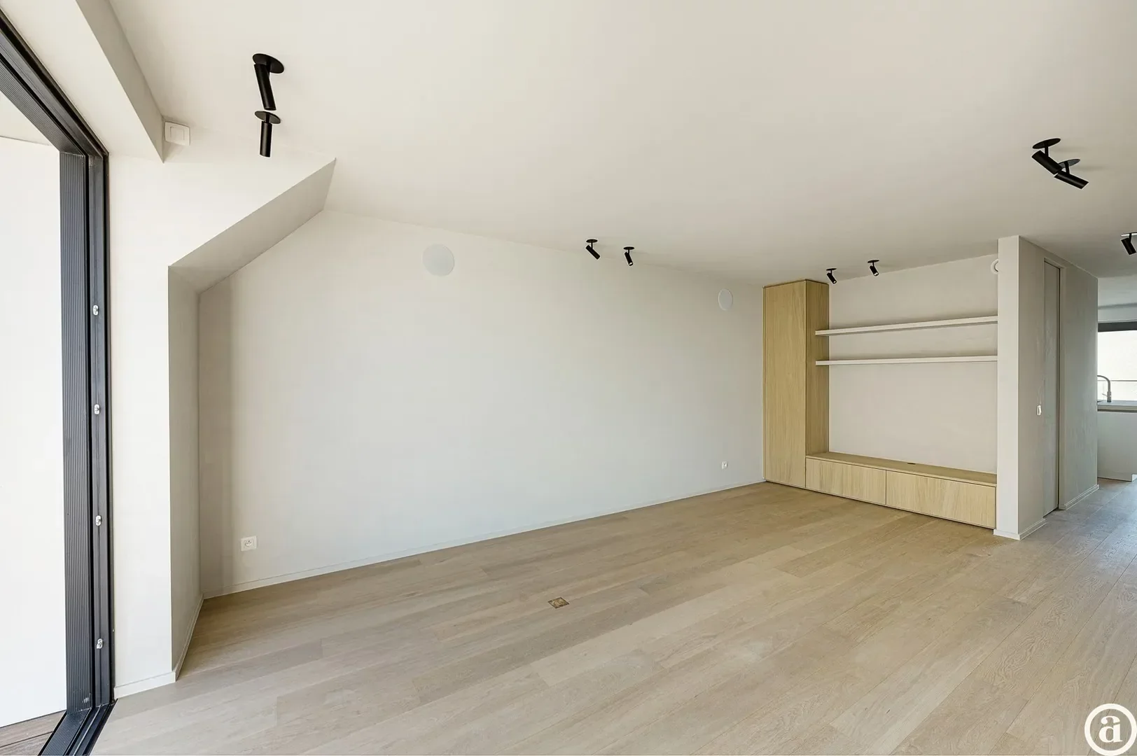 Nieuwbouw duplexappartement met prachtig zijdelings zeezicht