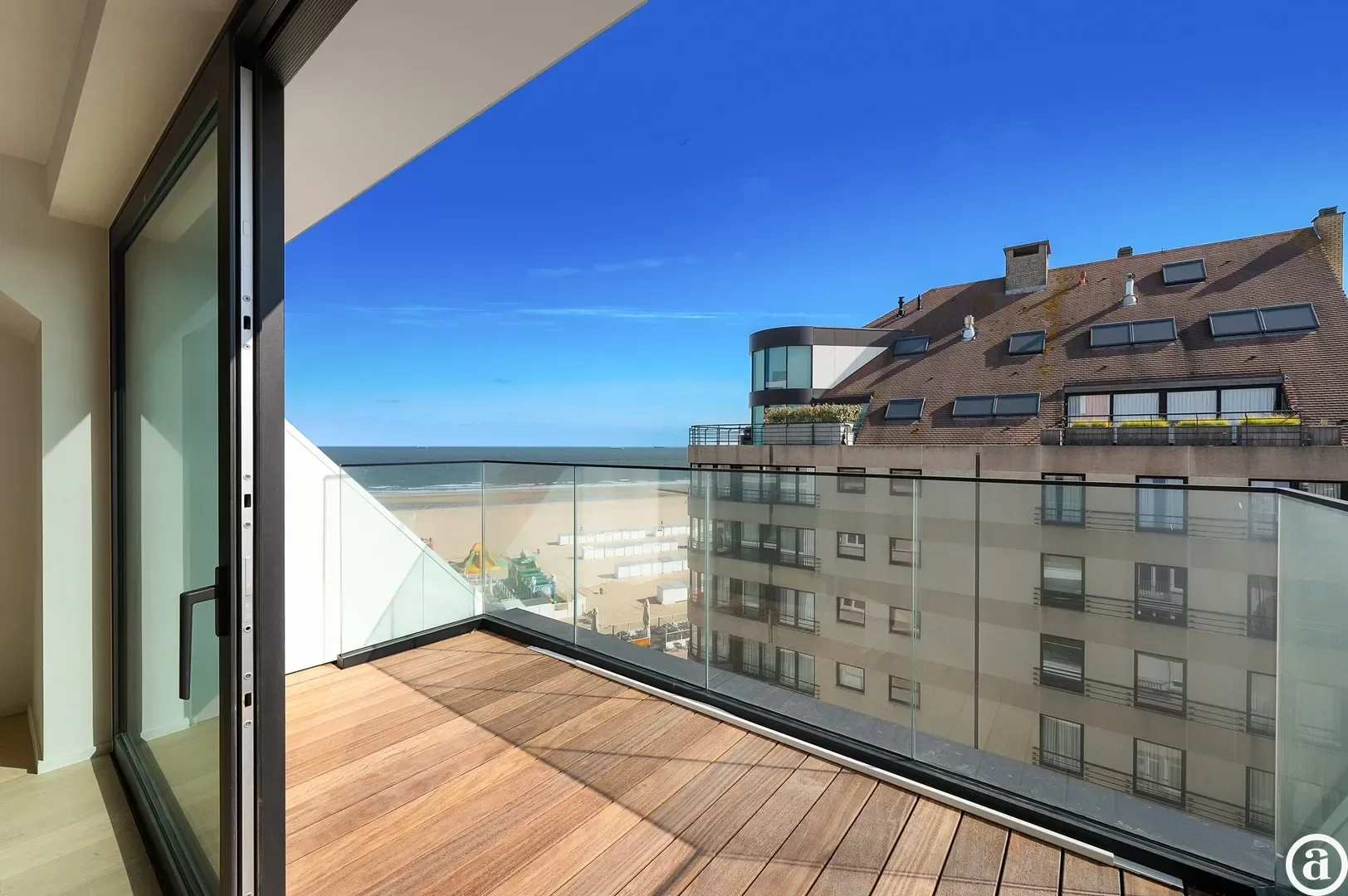 Nieuwbouw duplexappartement met prachtig zijdelings zeezicht