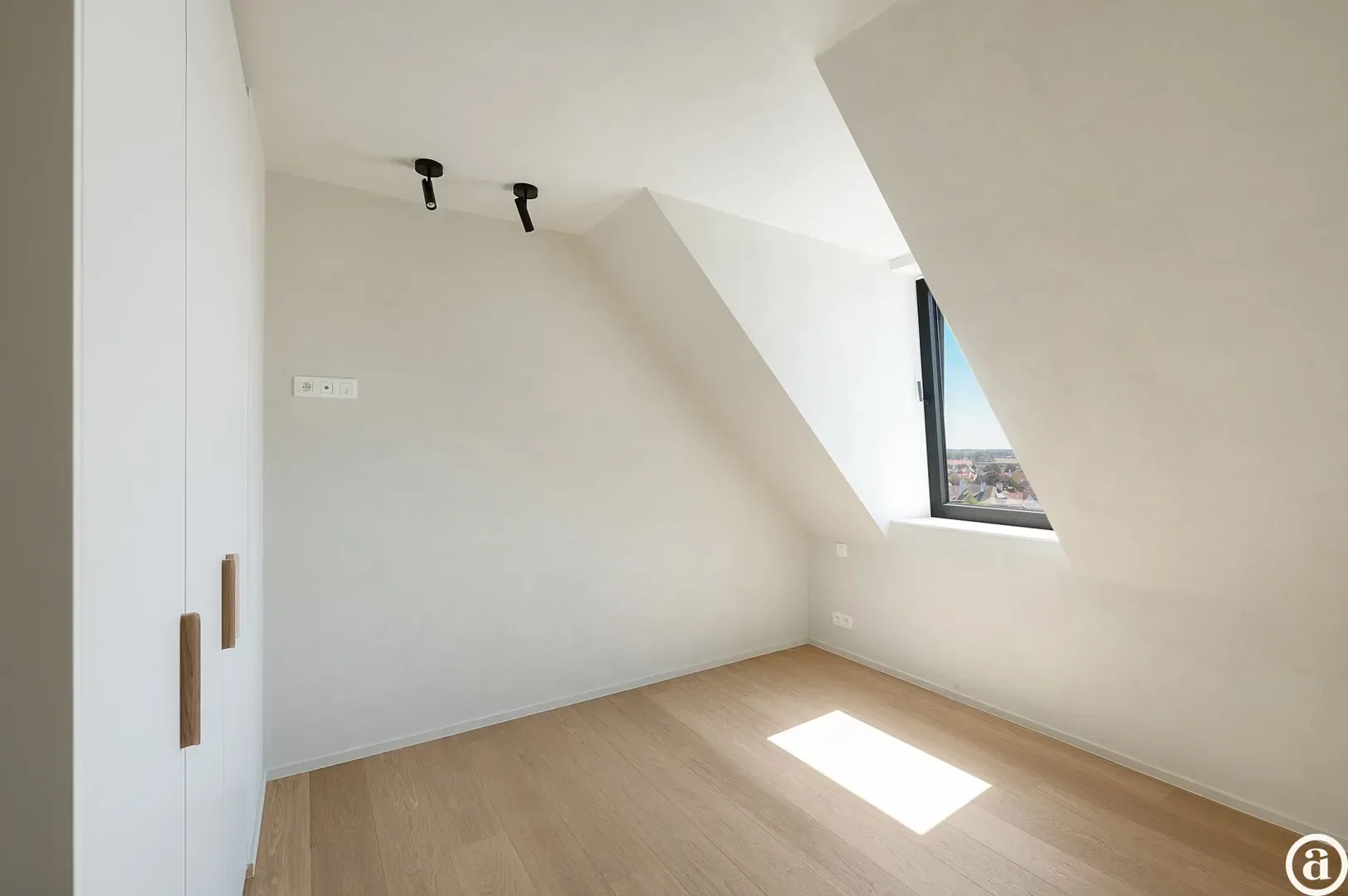 Nieuwbouw duplexappartement met prachtig zijdelings zeezicht
