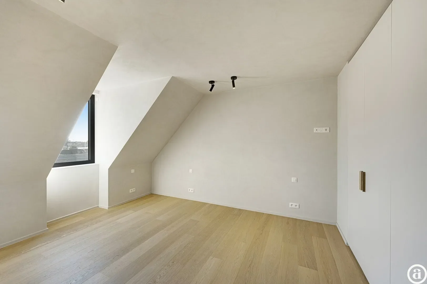Nieuwbouw duplexappartement met prachtig zijdelings zeezicht