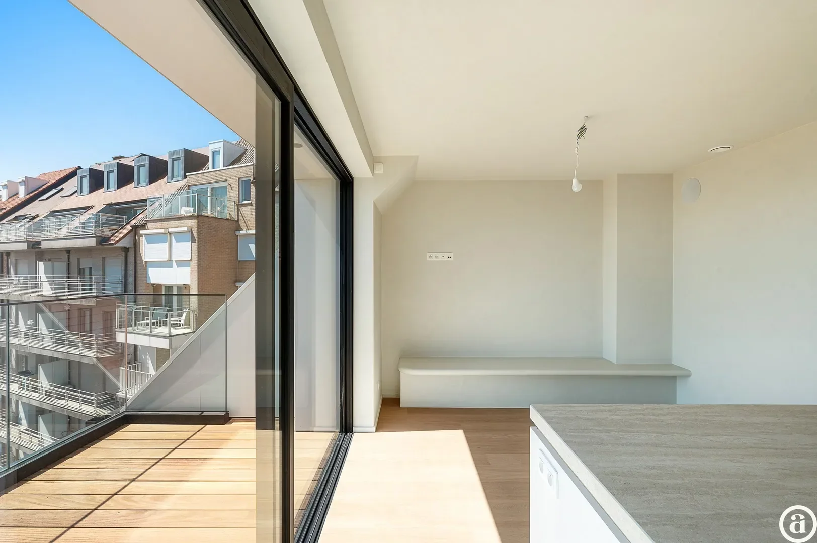 Nieuwbouw duplexappartement met prachtig zijdelings zeezicht