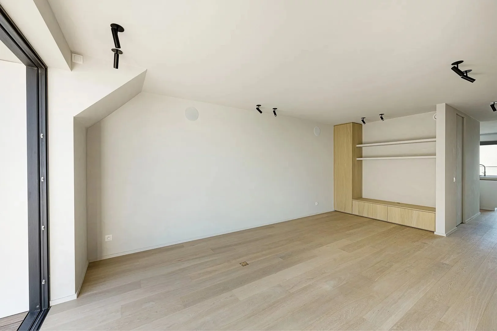 Nieuwbouw duplexappartement met prachtig zijdelings zeezicht