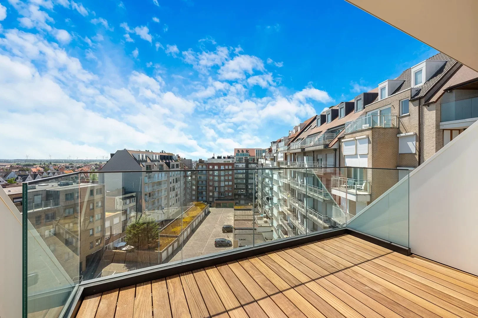 Nieuwbouw duplexappartement met prachtig zijdelings zeezicht