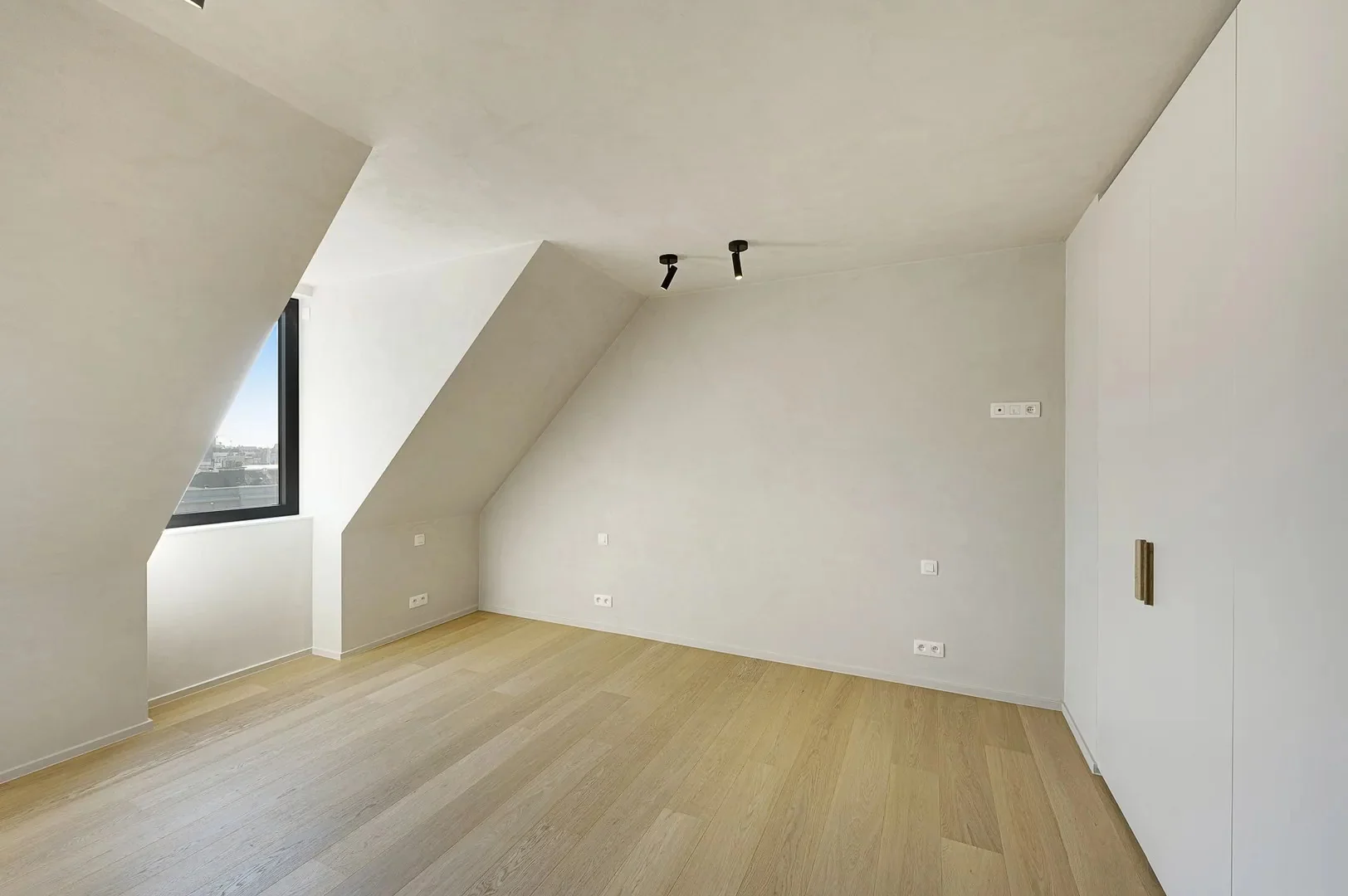 Nieuwbouw duplexappartement met prachtig zijdelings zeezicht