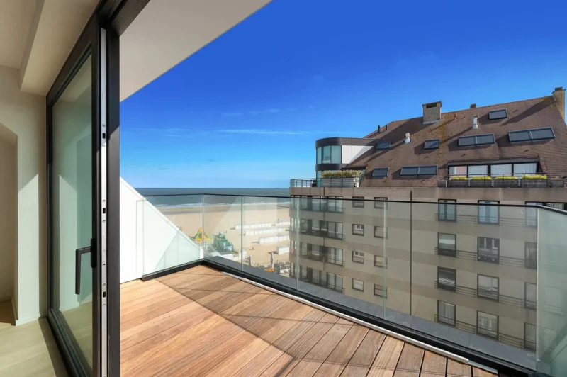Nieuwbouw duplexappartement met prachtig zijdelings zeezicht