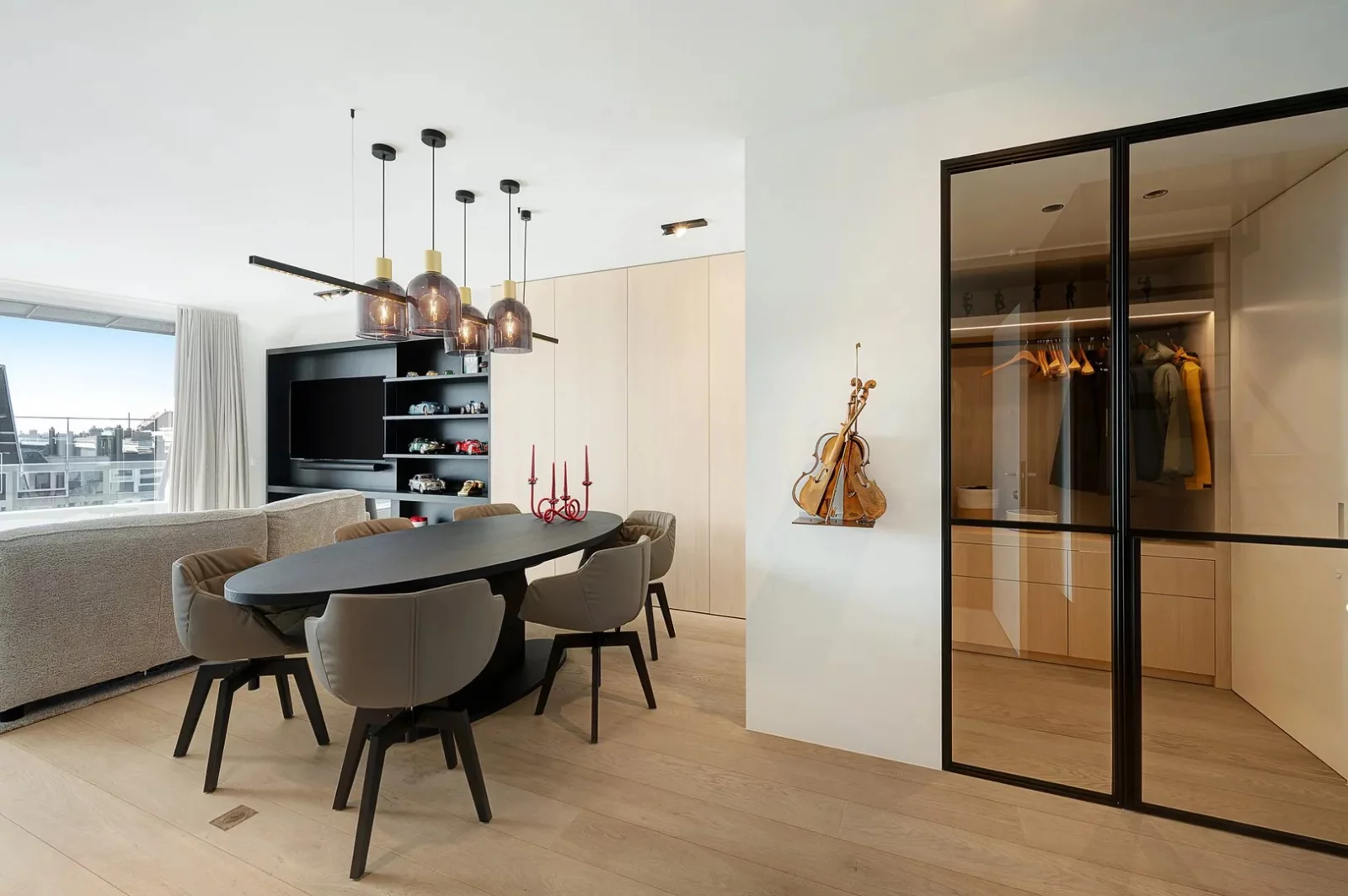 Mooie duplex-appartement met prachtige uitzichten te Zoute.