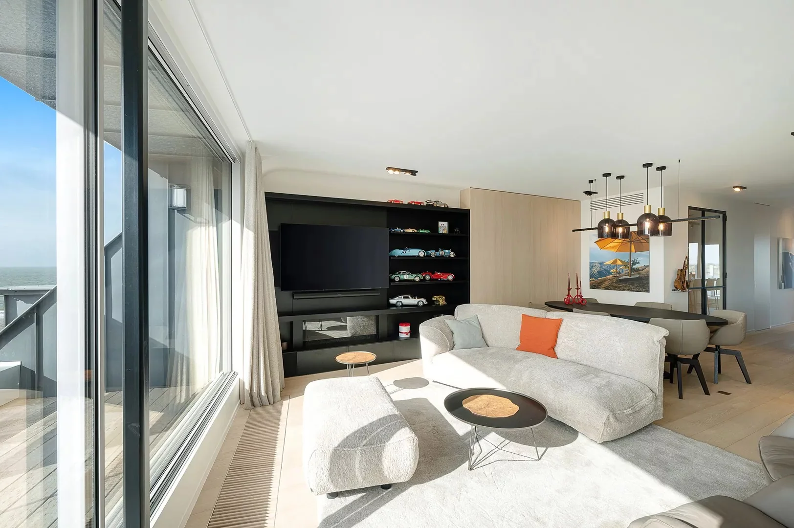 Mooie duplex-appartement met prachtige uitzichten te Zoute.