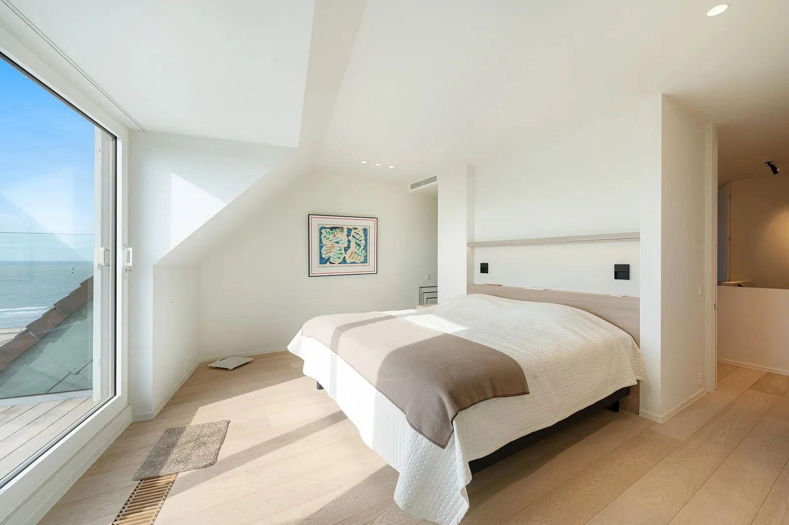 Mooie duplex-appartement met prachtige uitzichten te Zoute.