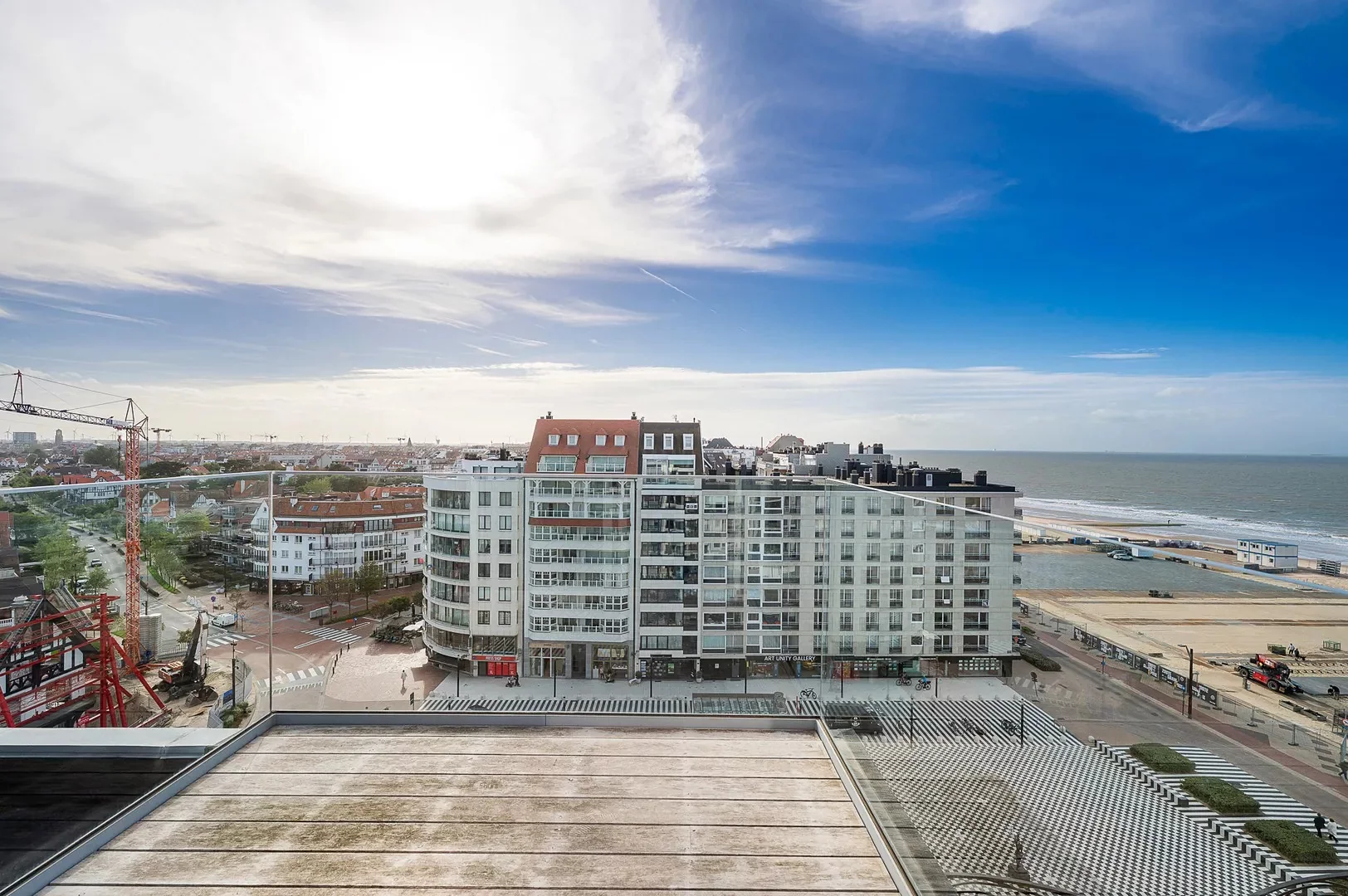 Mooie duplex-appartement met prachtige uitzichten te Zoute.
