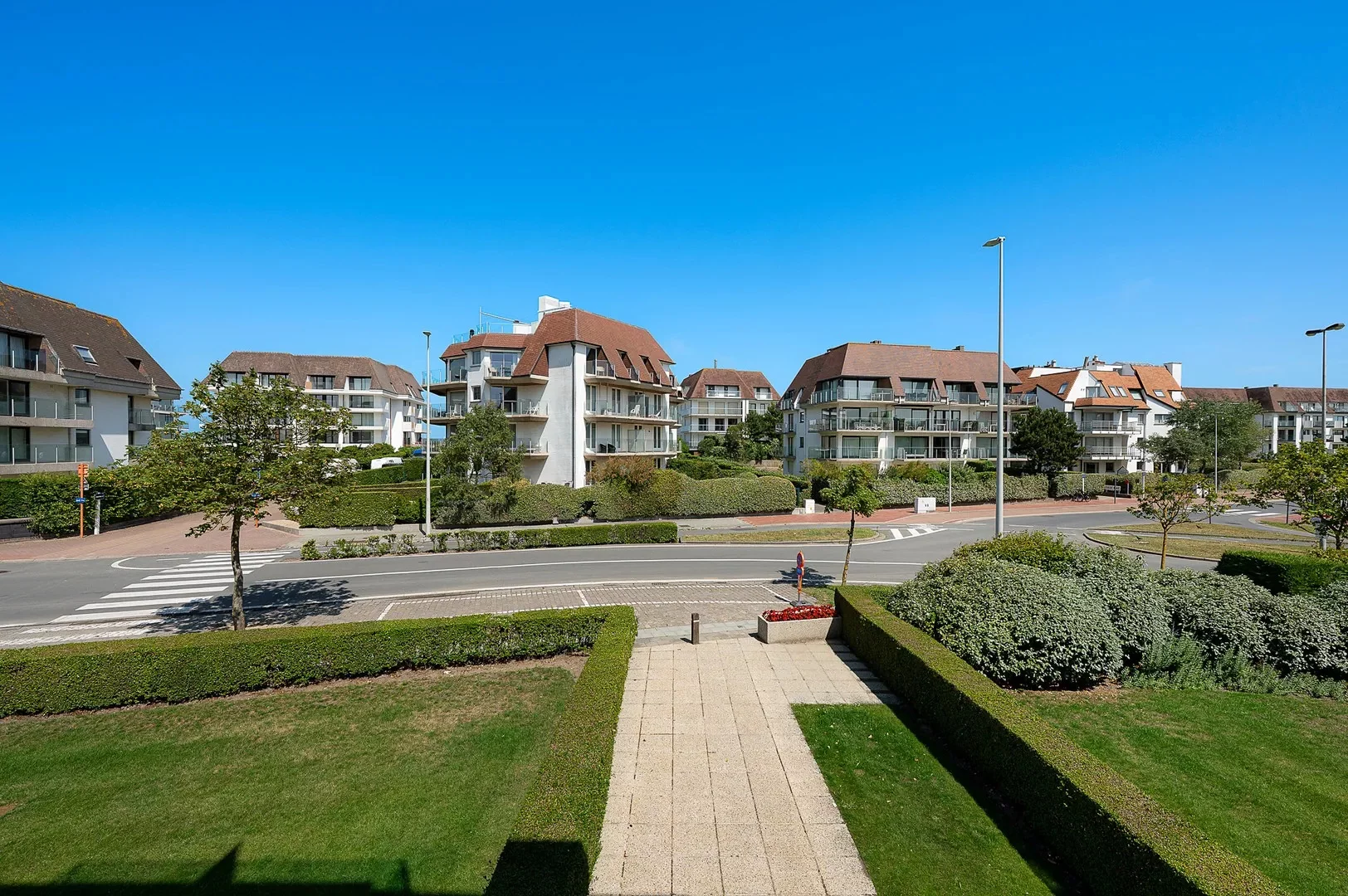 Gerenoveerd appartement in een villa residentie in het Zoute