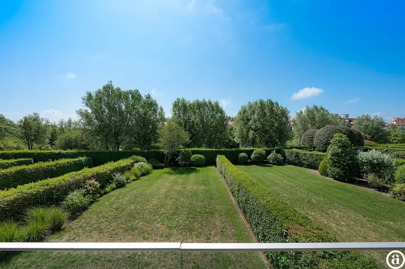 Renovated flat in a villa complex in Het Zoute