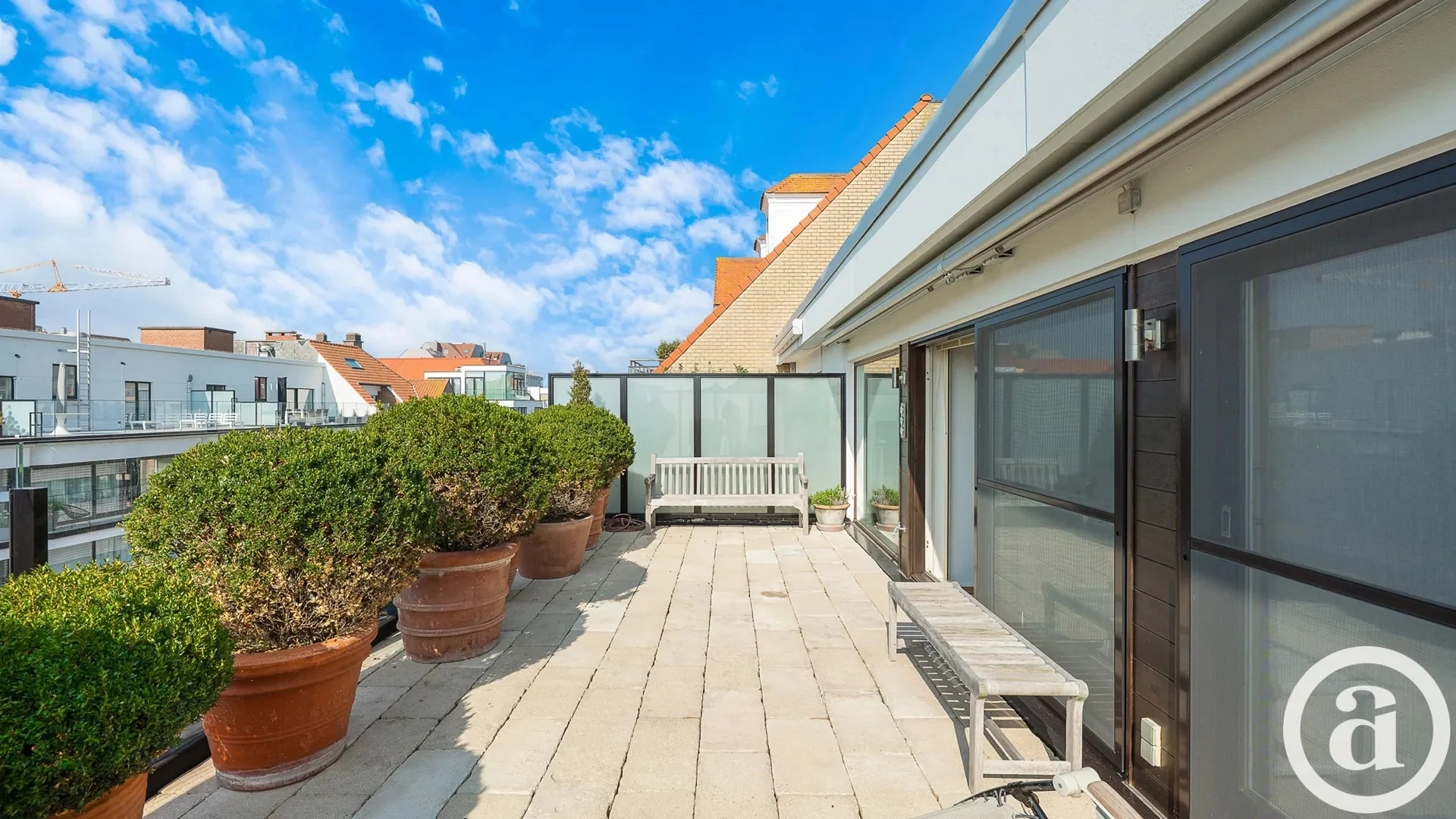 Penthouse appartement met grote zonneterrassen nabij strand