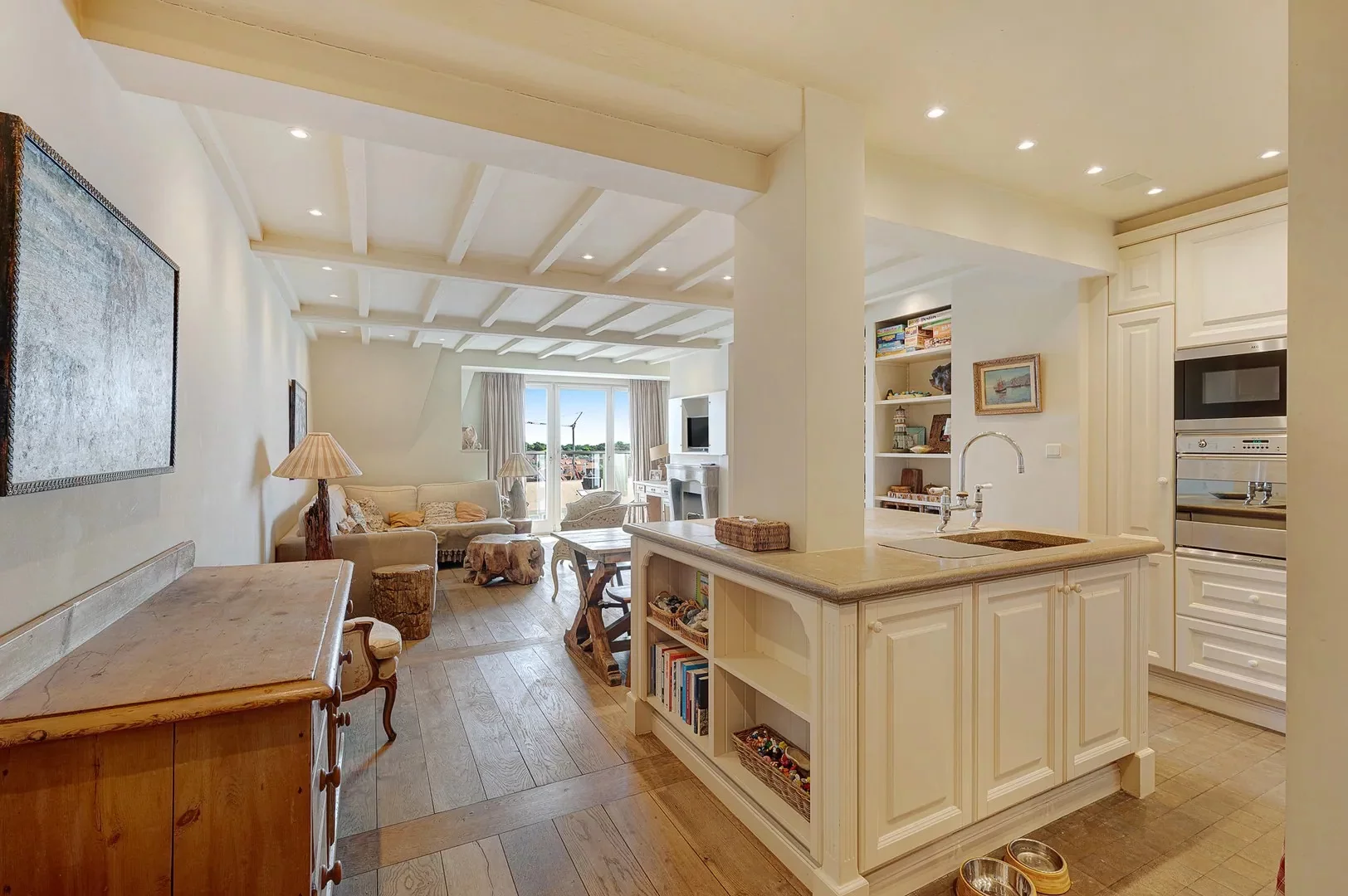 Uitzonderlijk penthouse aan de Kustlaan met open uitzicht