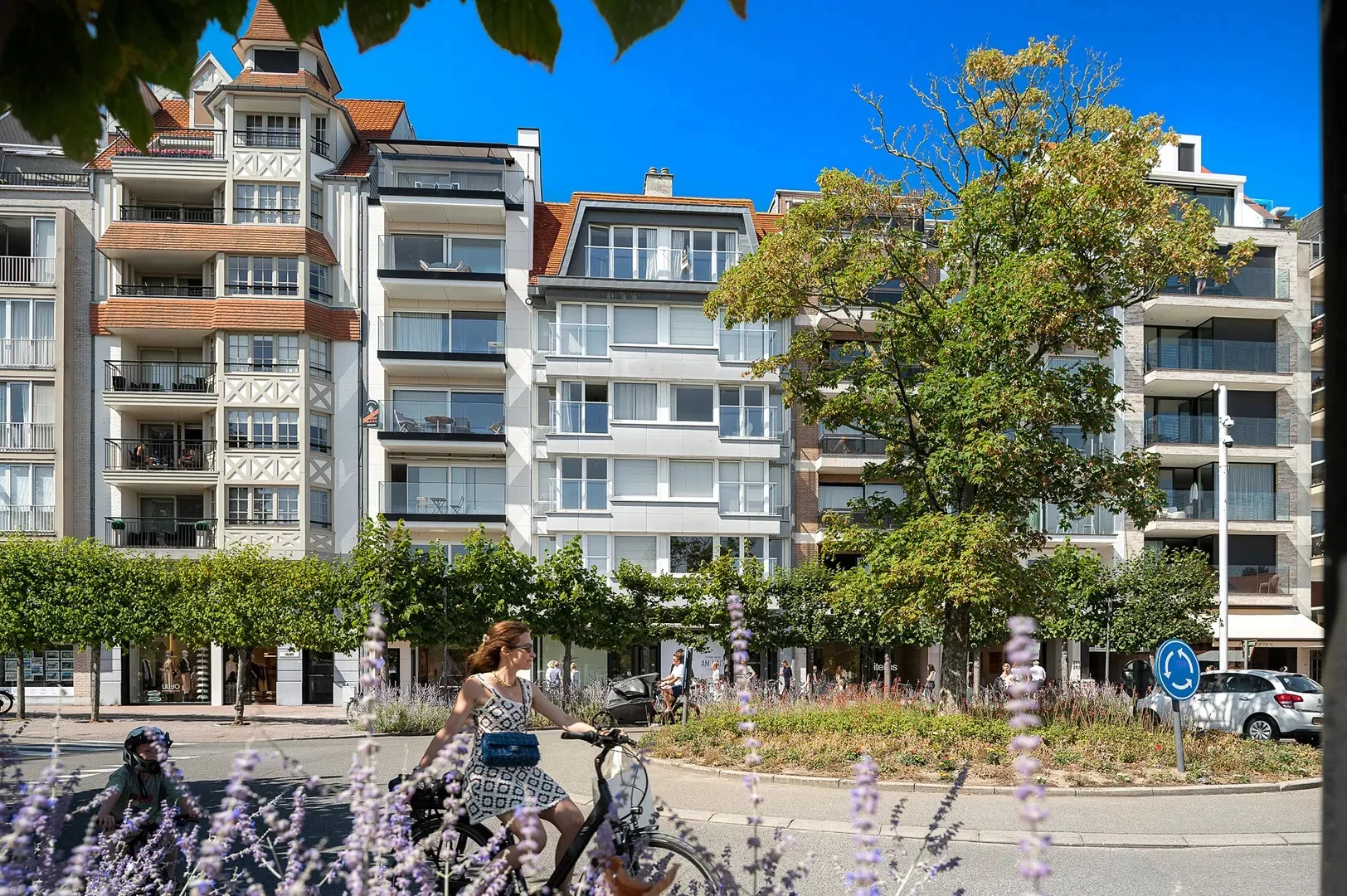 Uitzonderlijk penthouse aan de Kustlaan met open uitzicht