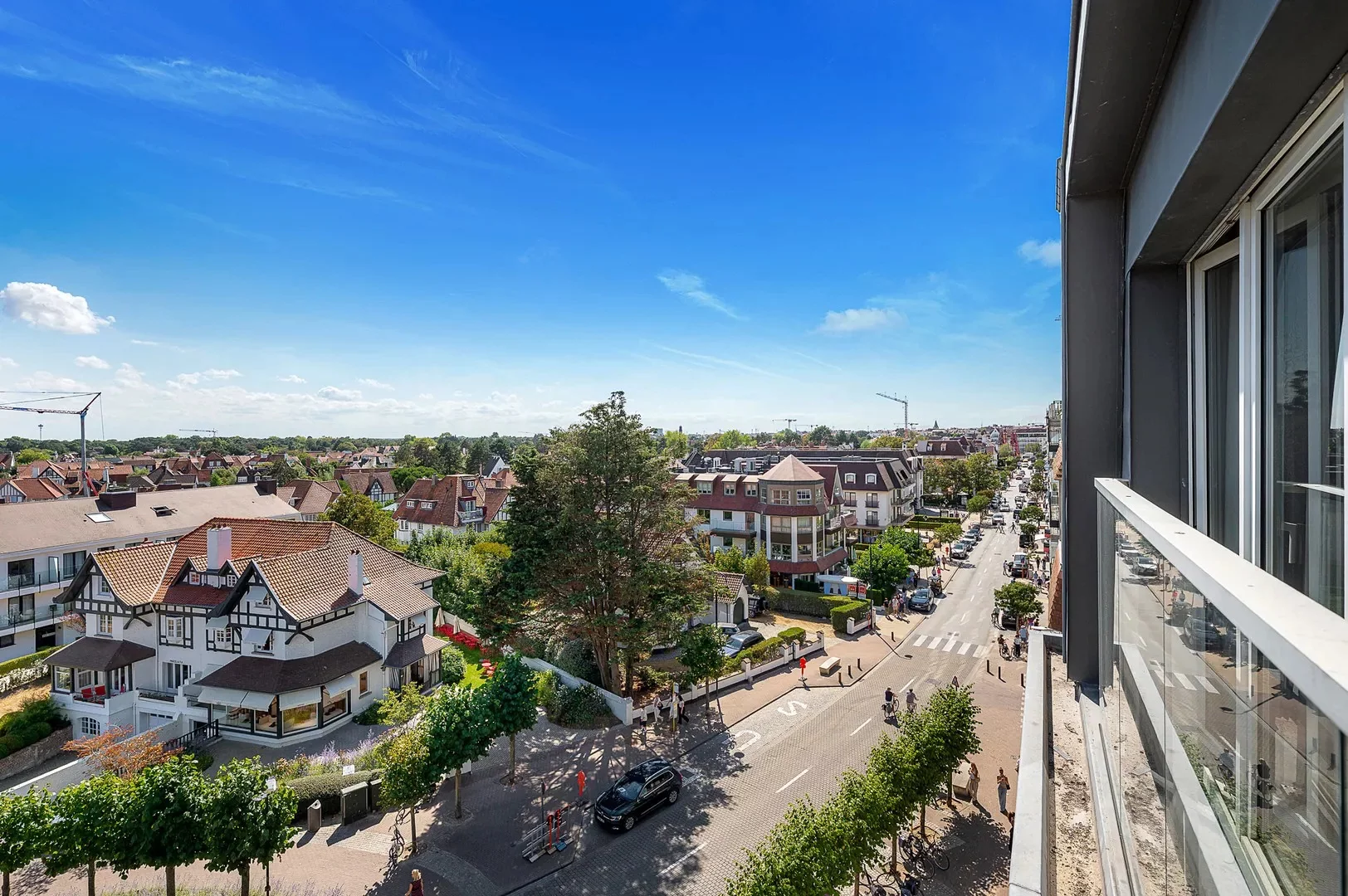Uitzonderlijk penthouse aan de Kustlaan met open uitzicht