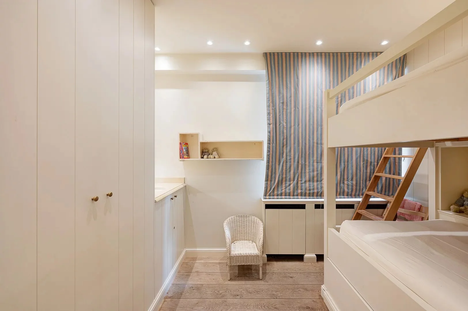 Uitzonderlijk penthouse aan de Kustlaan met open uitzicht
