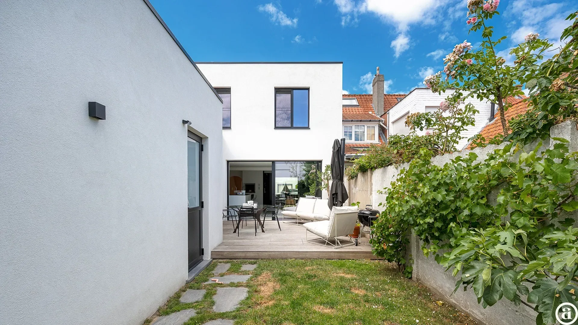 Renovated home in Old Knokke, shops & Groentenmarkt close by