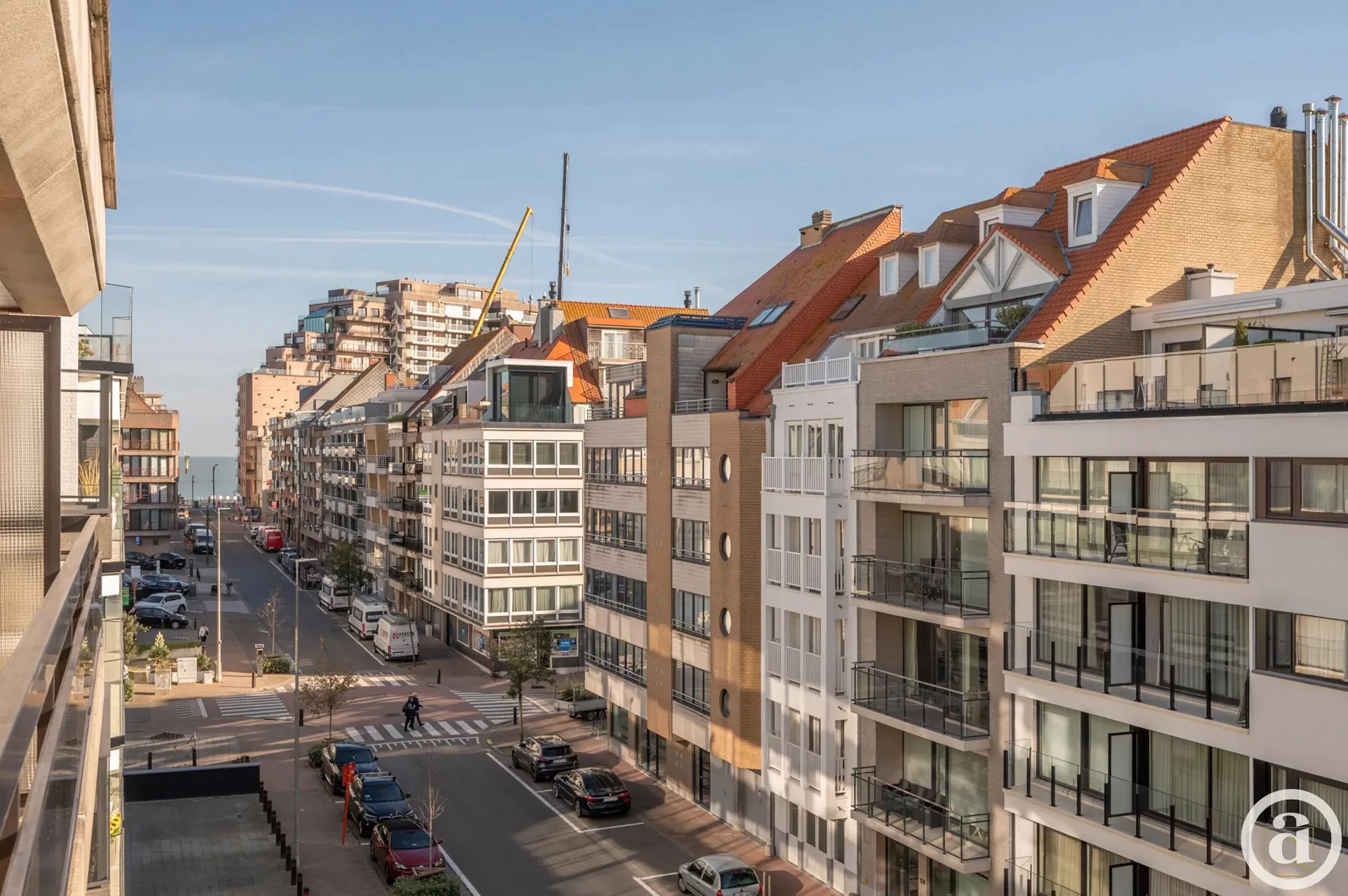 Luxueus gerenoveerd appartement vlakbij de winkels, het strand en de zee.