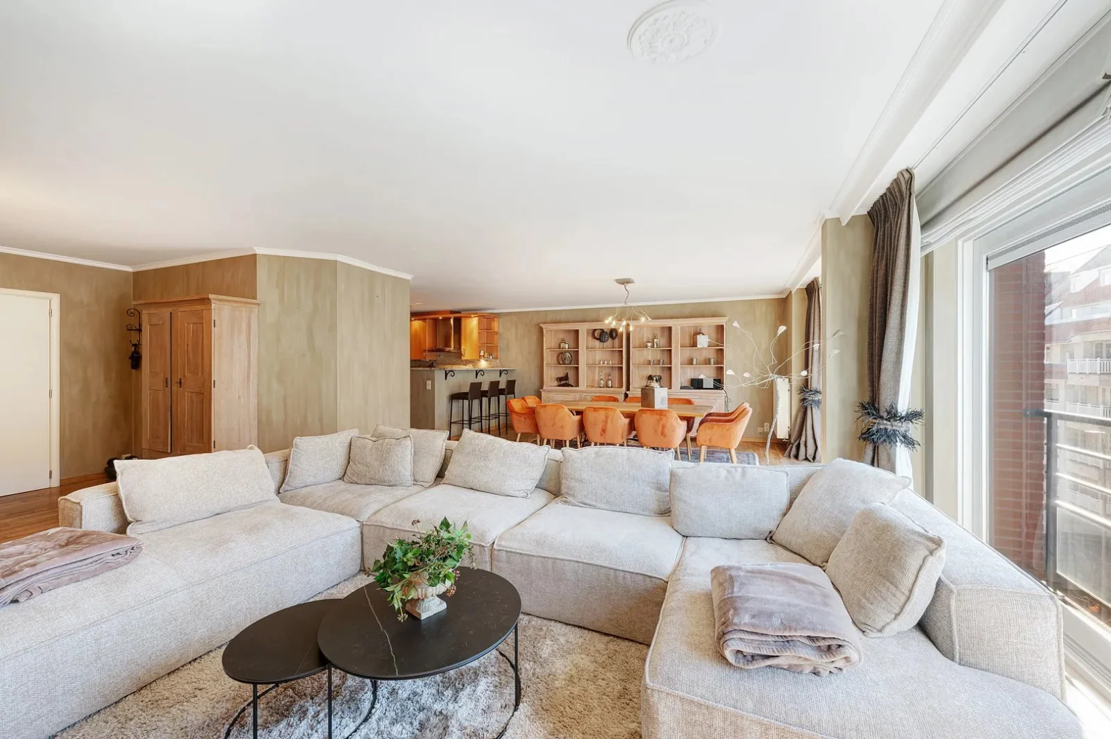 Spacious 152 m² apartment in central Knokke