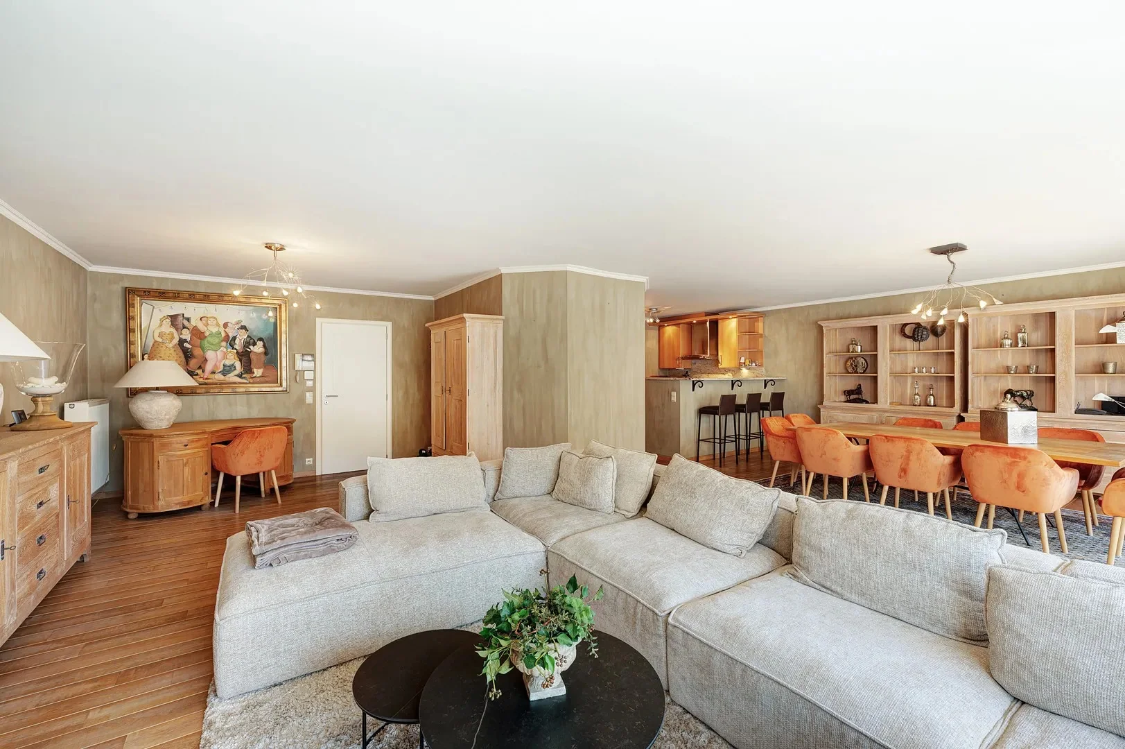 Spacious 152 m² apartment in central Knokke
