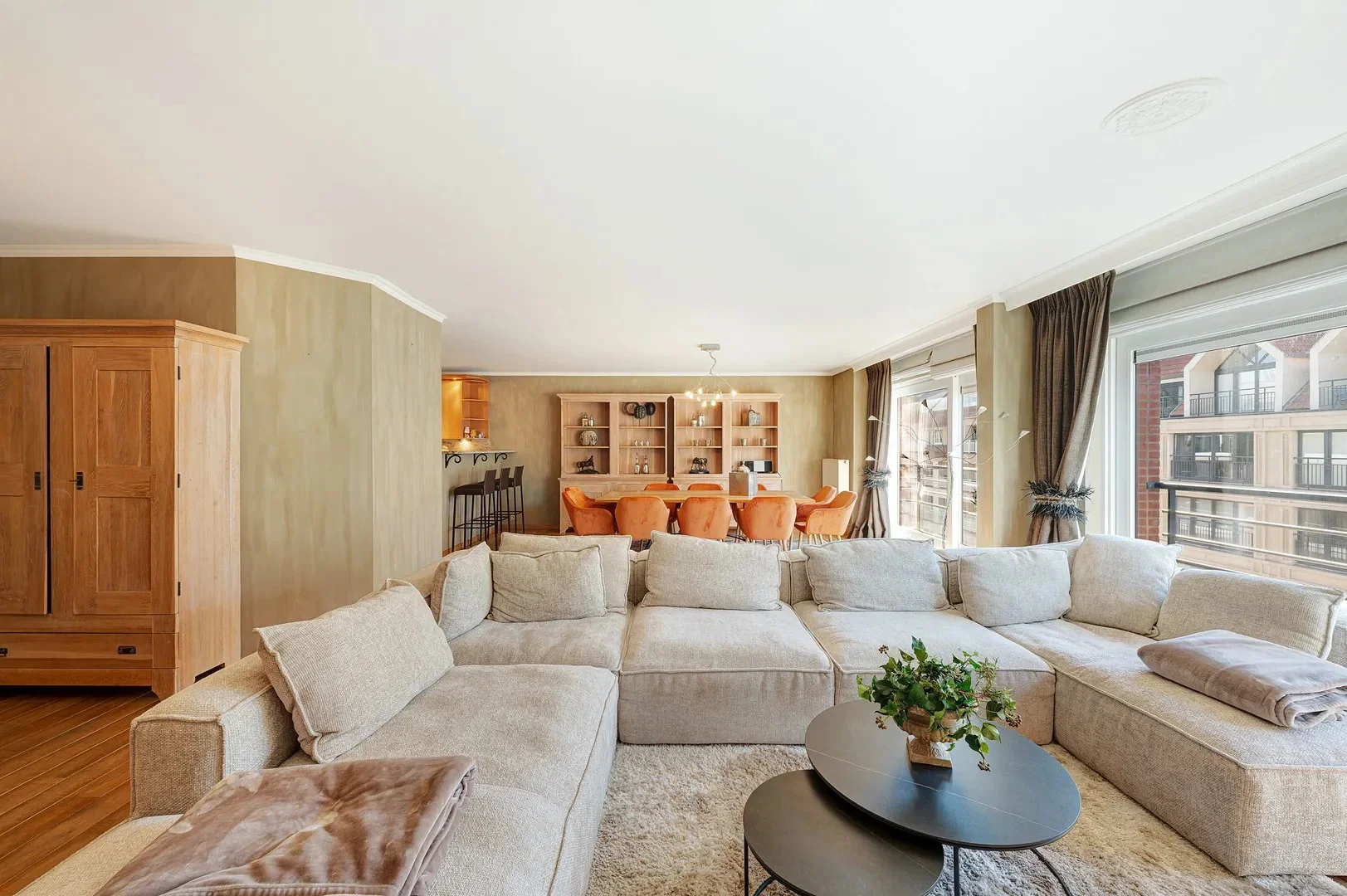 Spacious 152 m² apartment in central Knokke