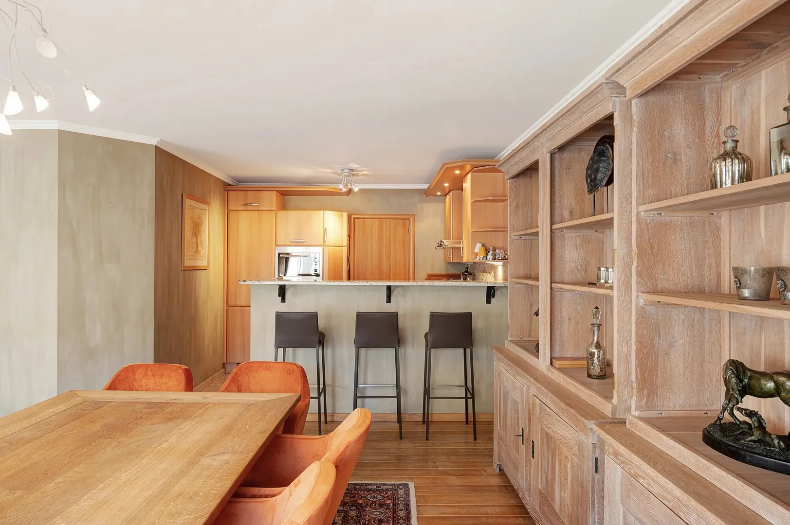 Spacious 152 m² apartment in central Knokke