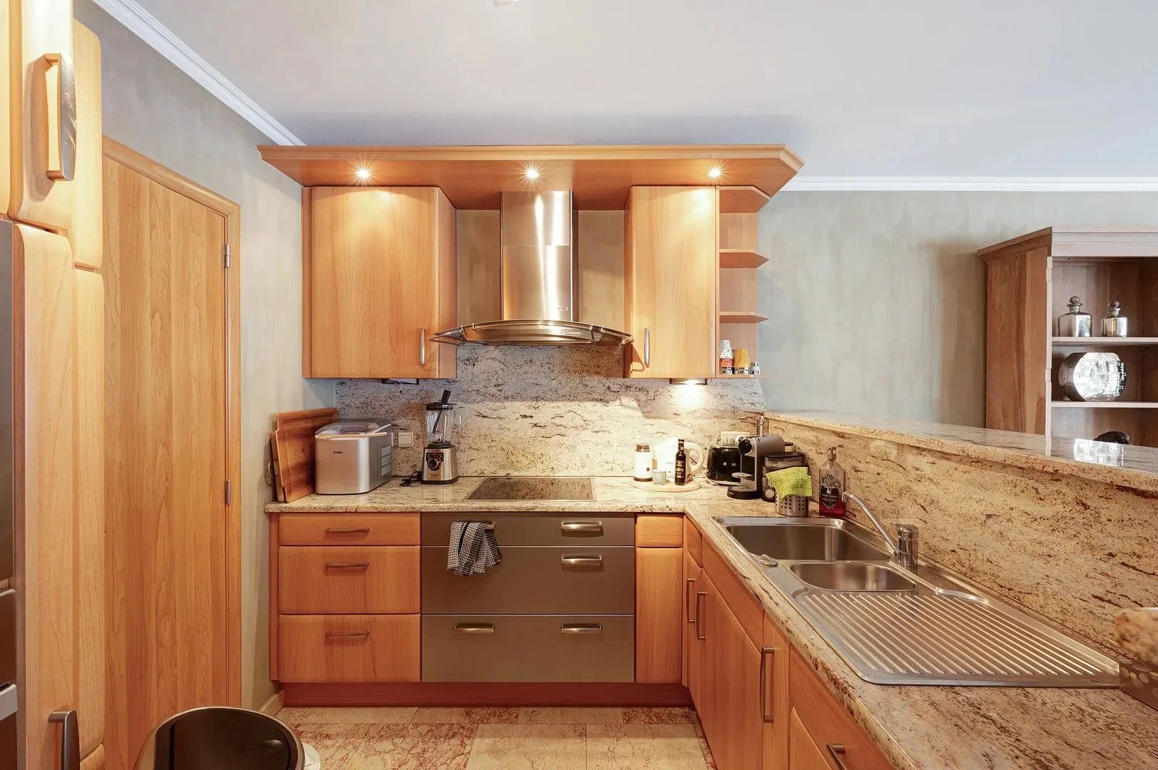 Spacious 152 m² apartment in central Knokke