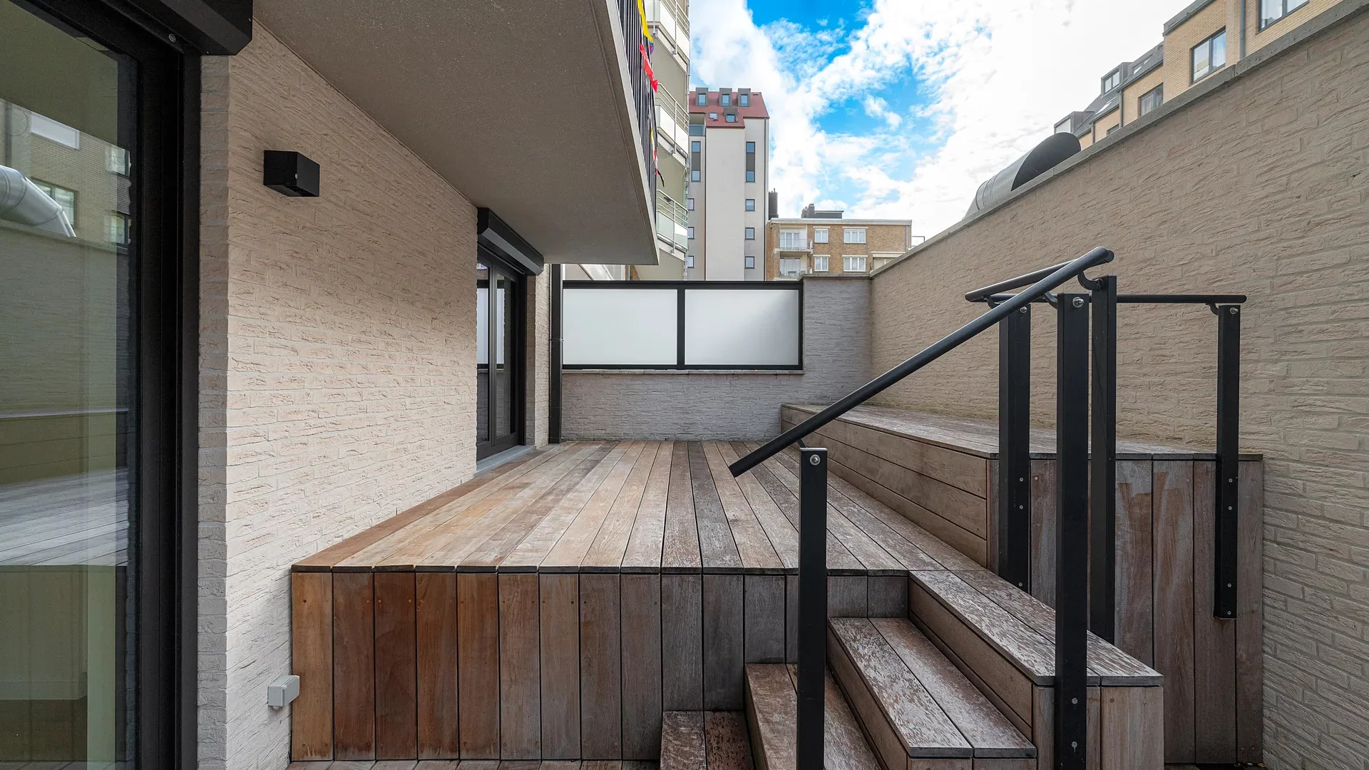 Nieuwbouw appartement met grote terrassen.