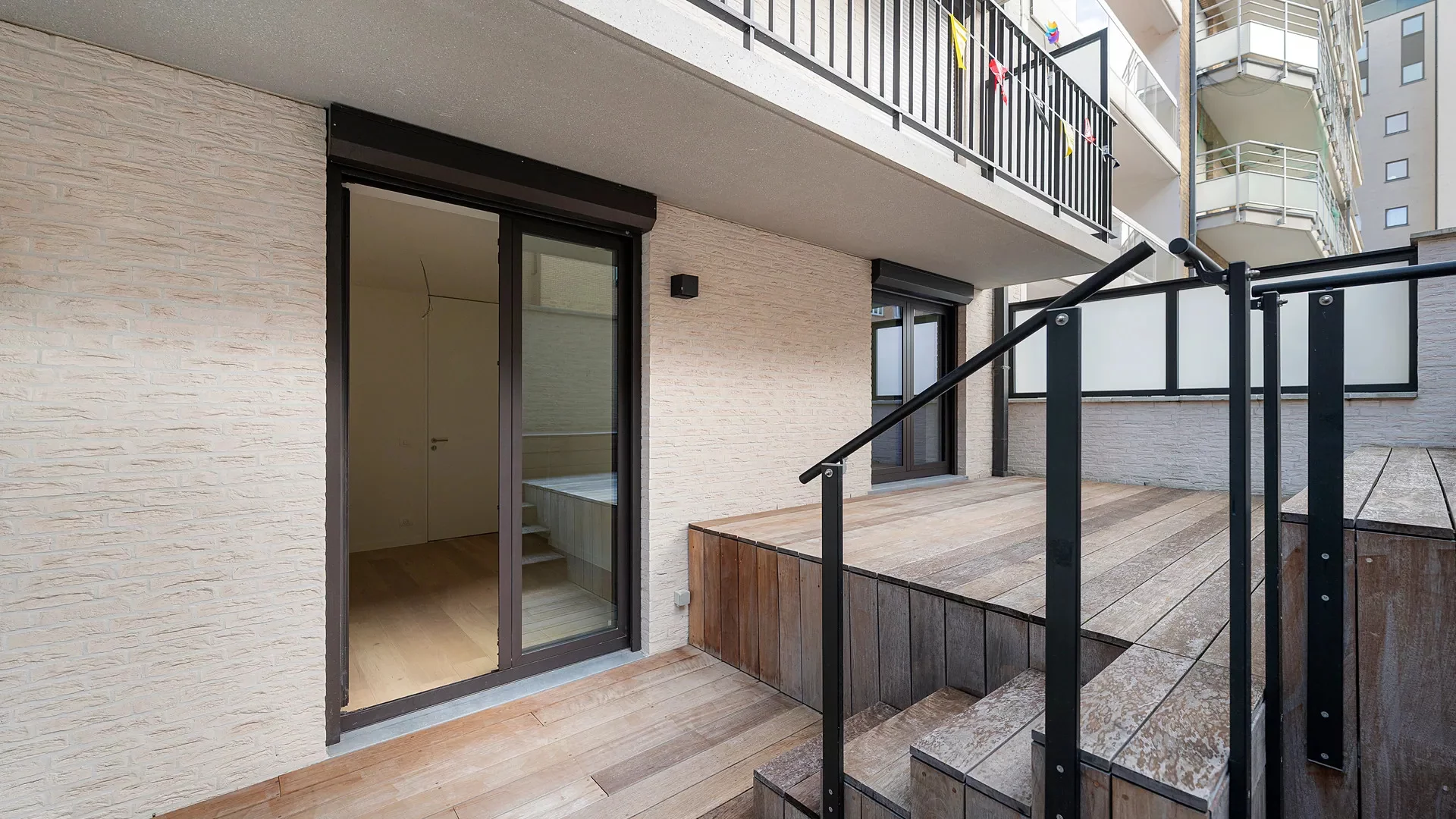 Nieuwbouw appartement met grote terrassen.