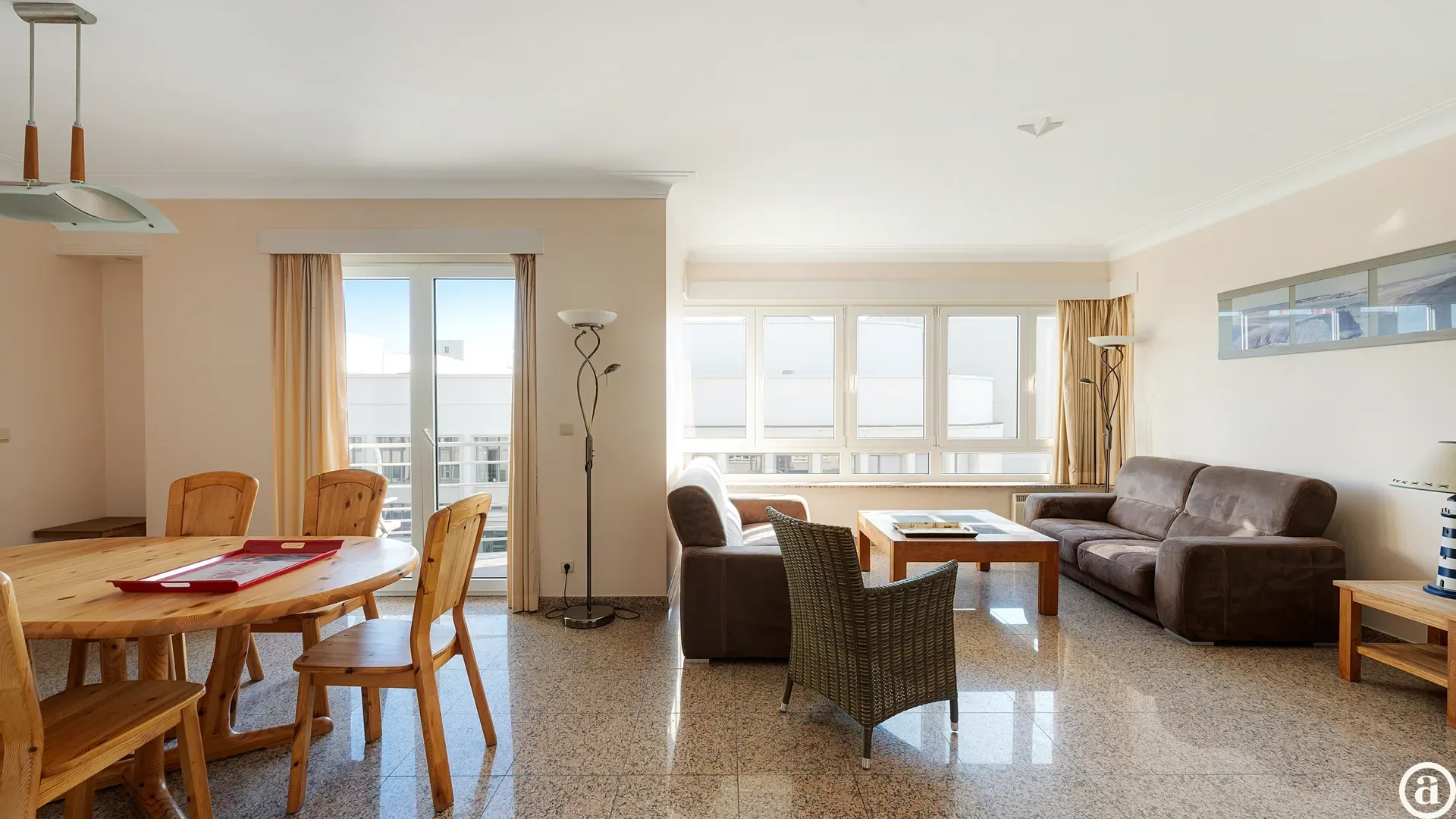 Ruim en breed appartement met zeezicht [Canada Square].