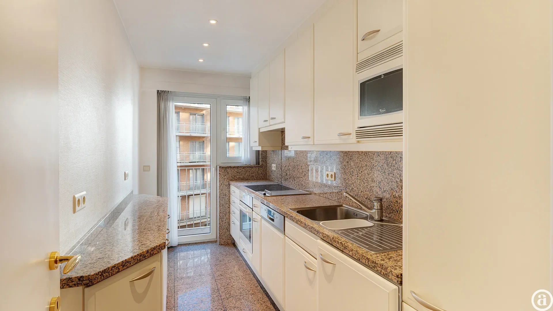 Ruim en breed appartement met zeezicht [Canada Square].