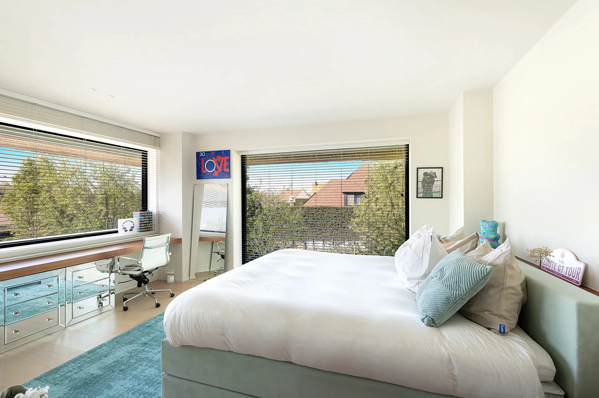 Exclusieve villa met zwembad en prachtige tuin in Knokke.