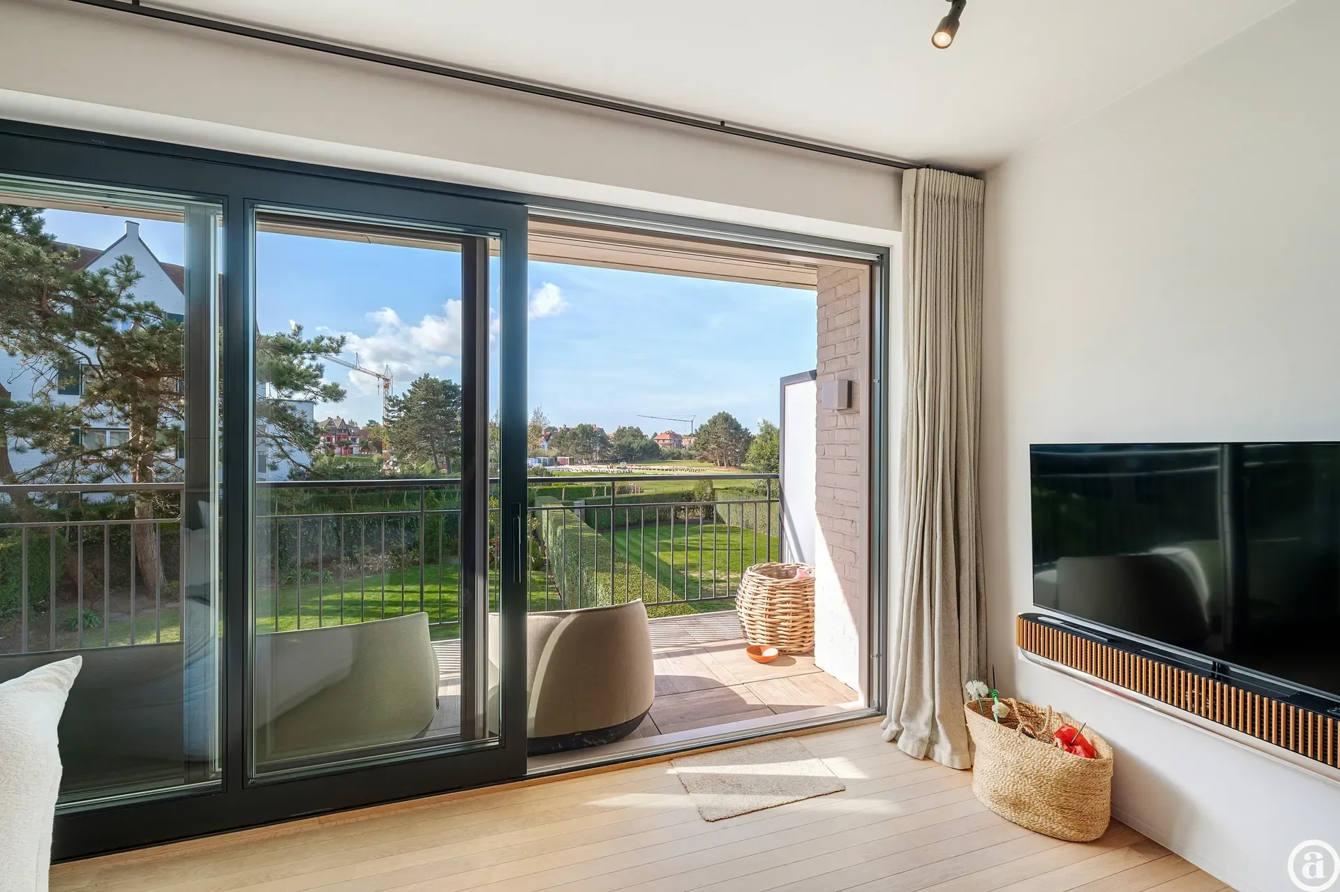 Lumineus appartement met fantastisch open zicht op de Approach Golf in het Zoute.