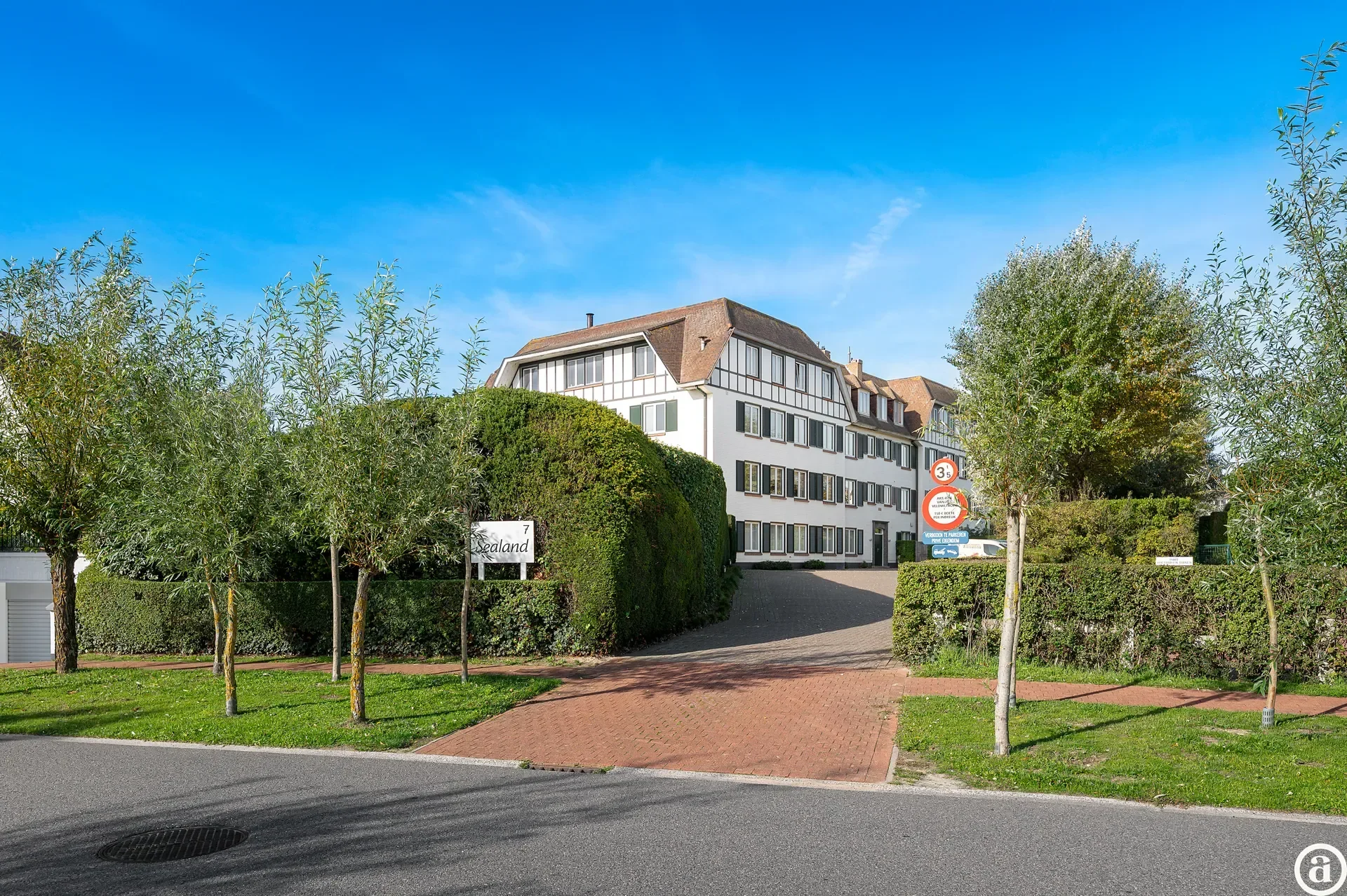 Lumineus appartement met fantastisch open zicht op de Approach Golf in het Zoute.