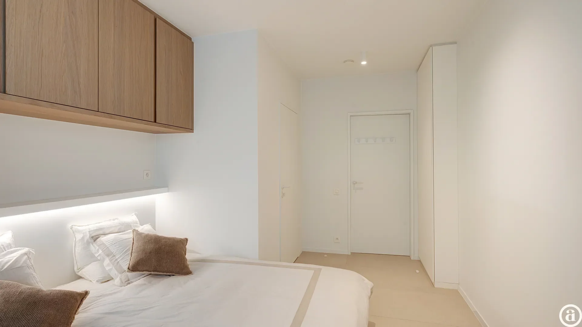 Bel appartement avec jardin et 3 grandes chambres à Duinbergen