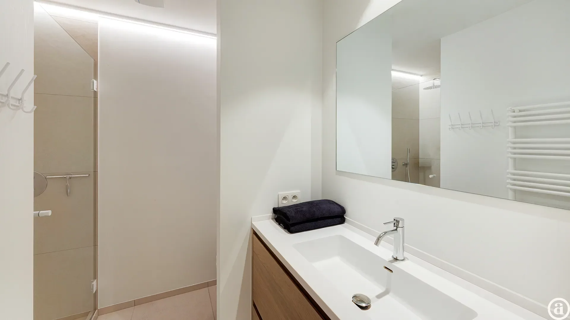 Bel appartement avec jardin et 3 grandes chambres à Duinbergen