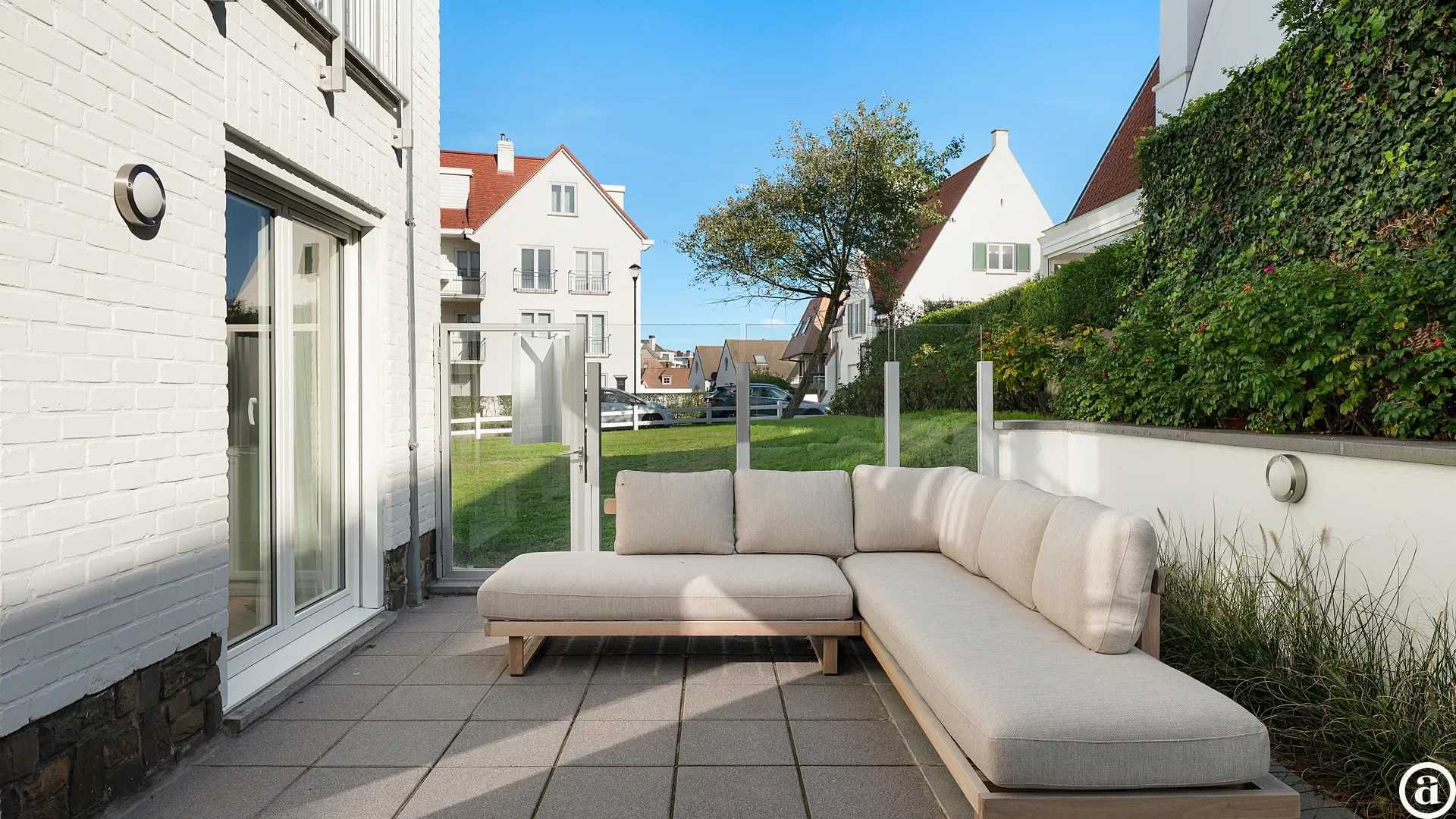 Bel appartement avec jardin et 3 grandes chambres à Duinbergen