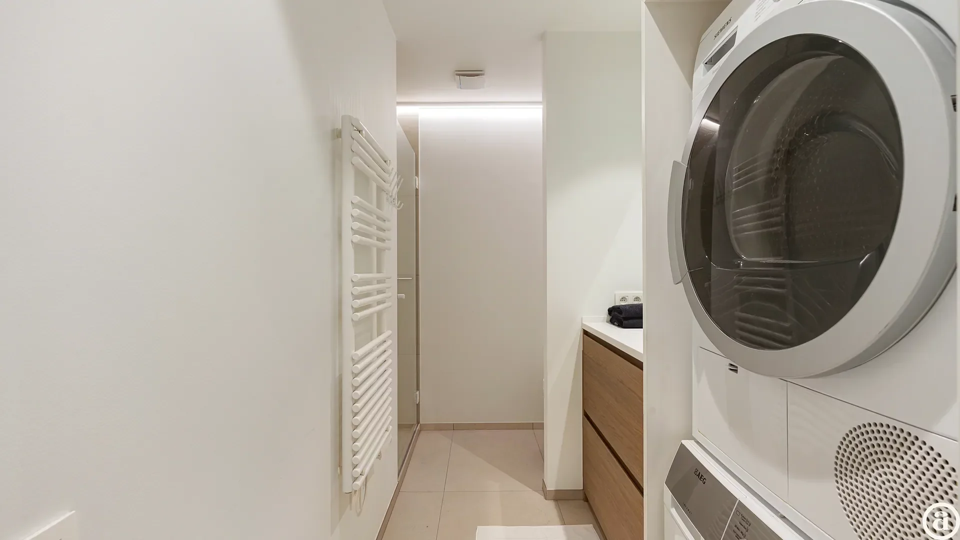 Bel appartement avec jardin et 3 grandes chambres à Duinbergen