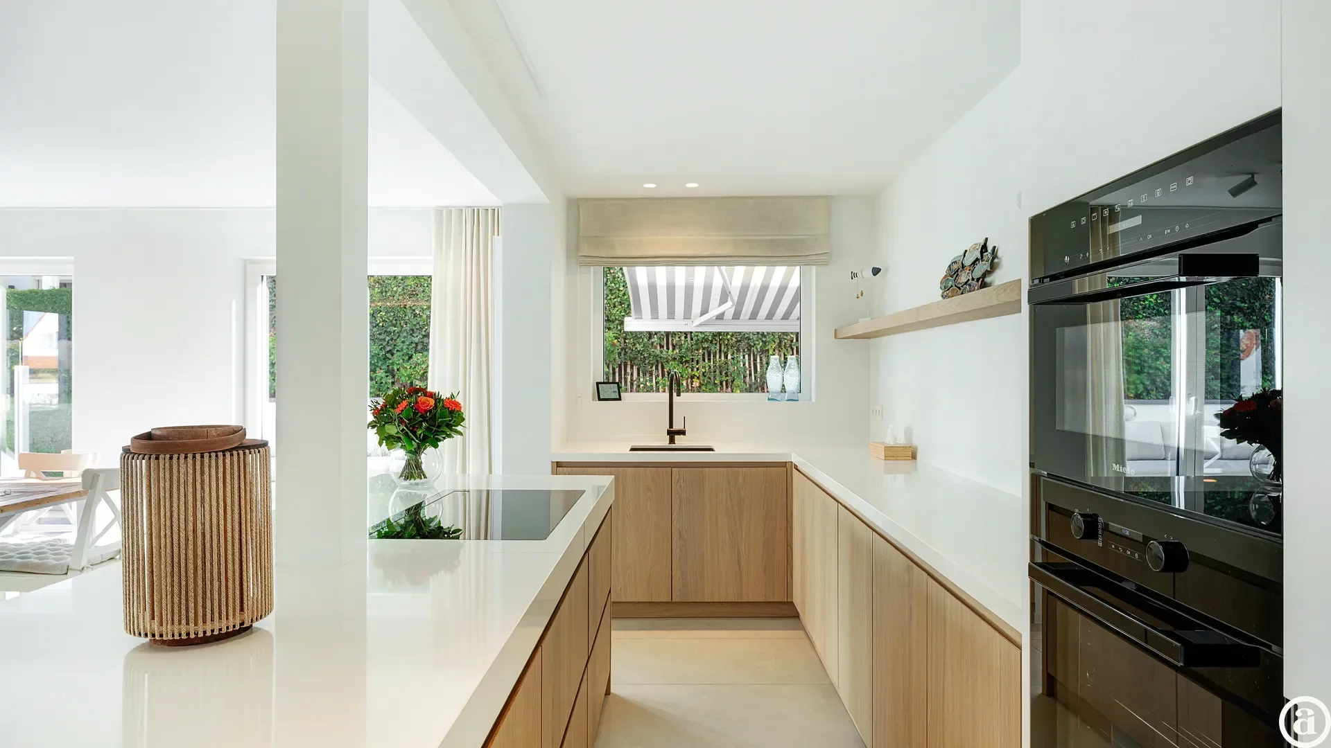 Bel appartement avec jardin et 3 grandes chambres à Duinbergen