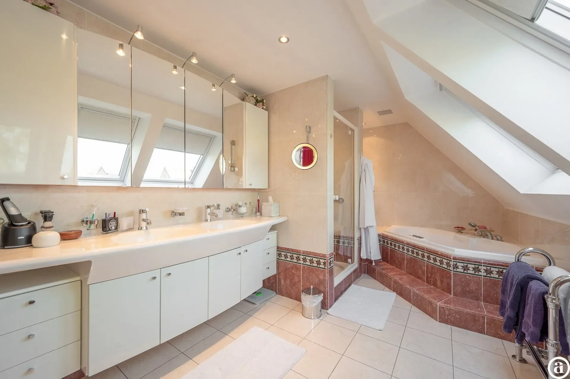 Charmante alleenstaande villa in een rustige residentiële omgeving aan de rand van Knokke.