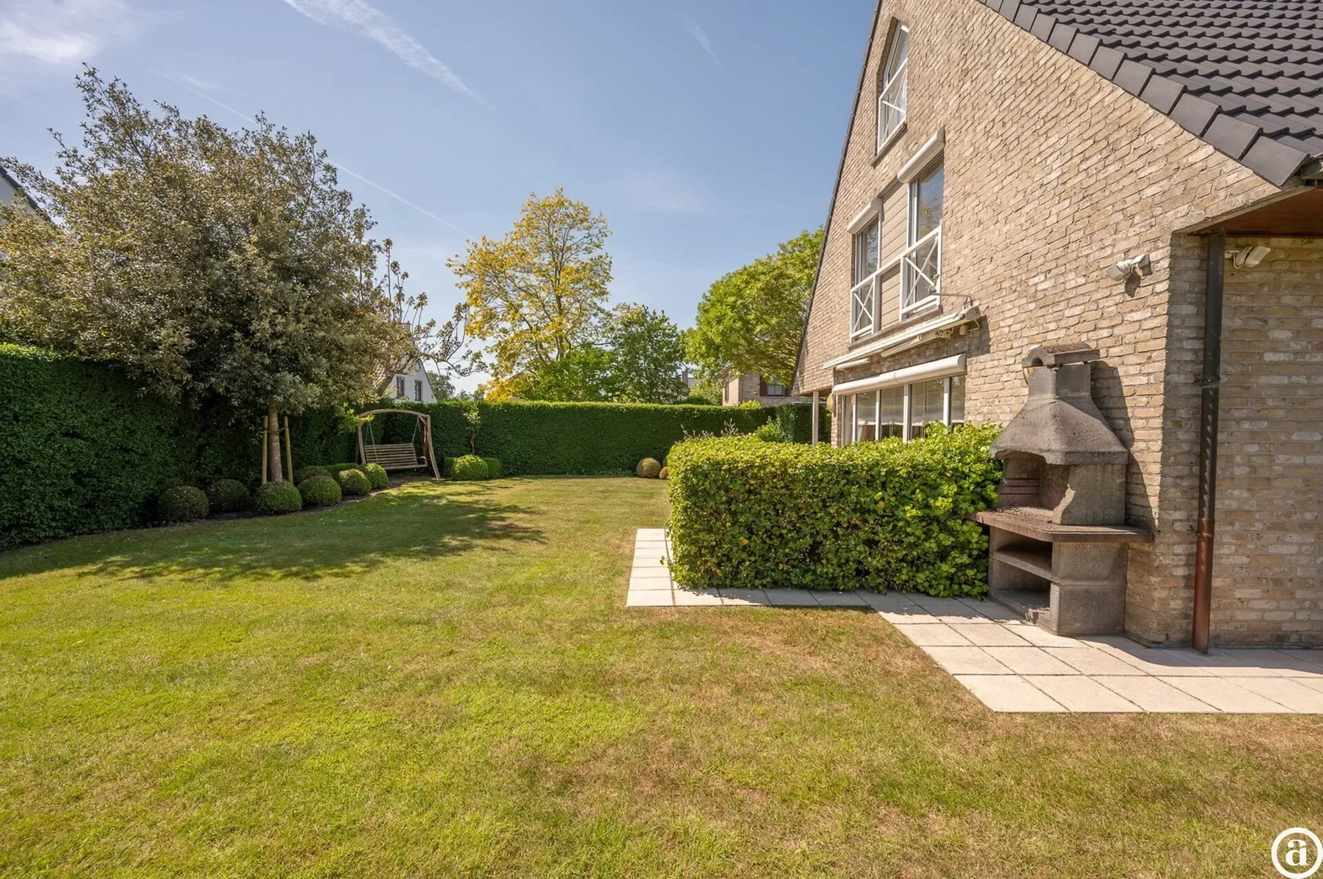 Charmante alleenstaande villa in een rustige residentiële omgeving aan de rand van Knokke.