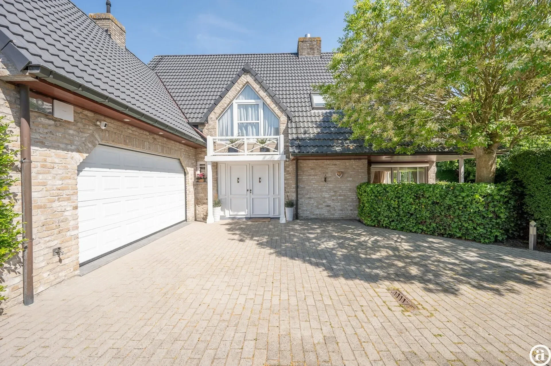 Charmante alleenstaande villa in een rustige residentiële omgeving aan de rand van Knokke.