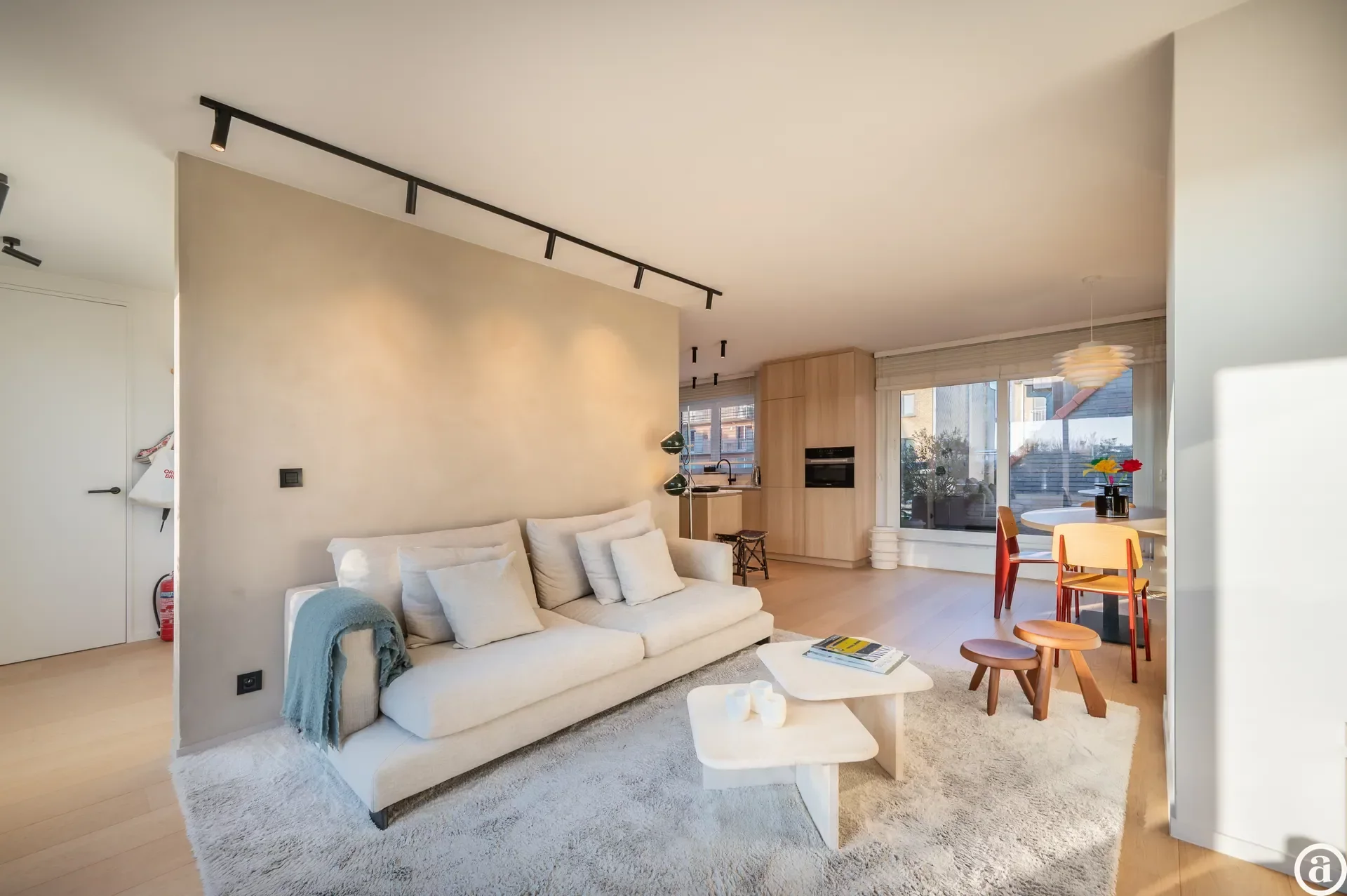 Luxueus appartement in het centrum van Knokke met uitzonderlijk ruim terras.