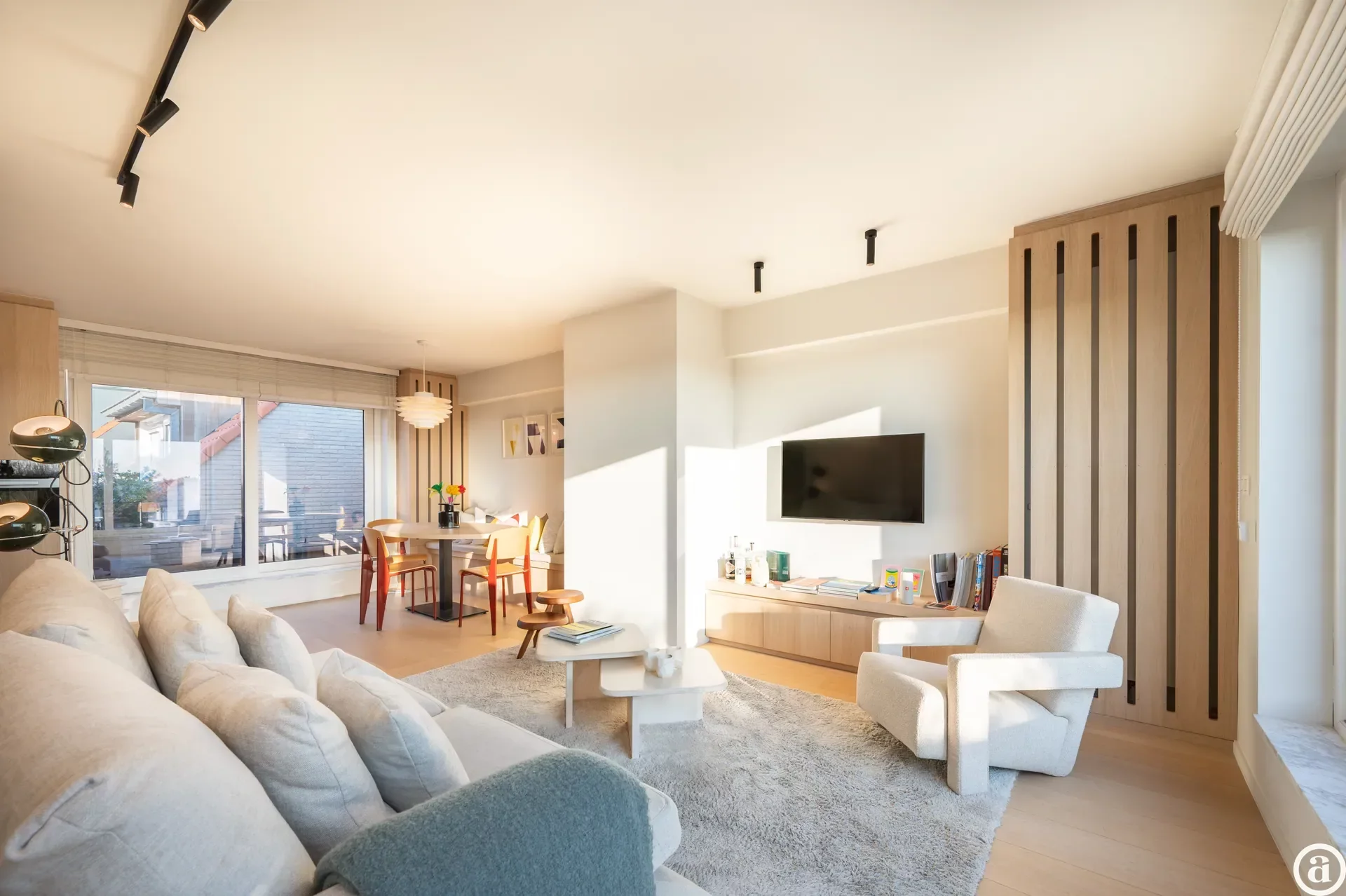 Luxueus appartement in het centrum van Knokke met uitzonderlijk ruim terras.
