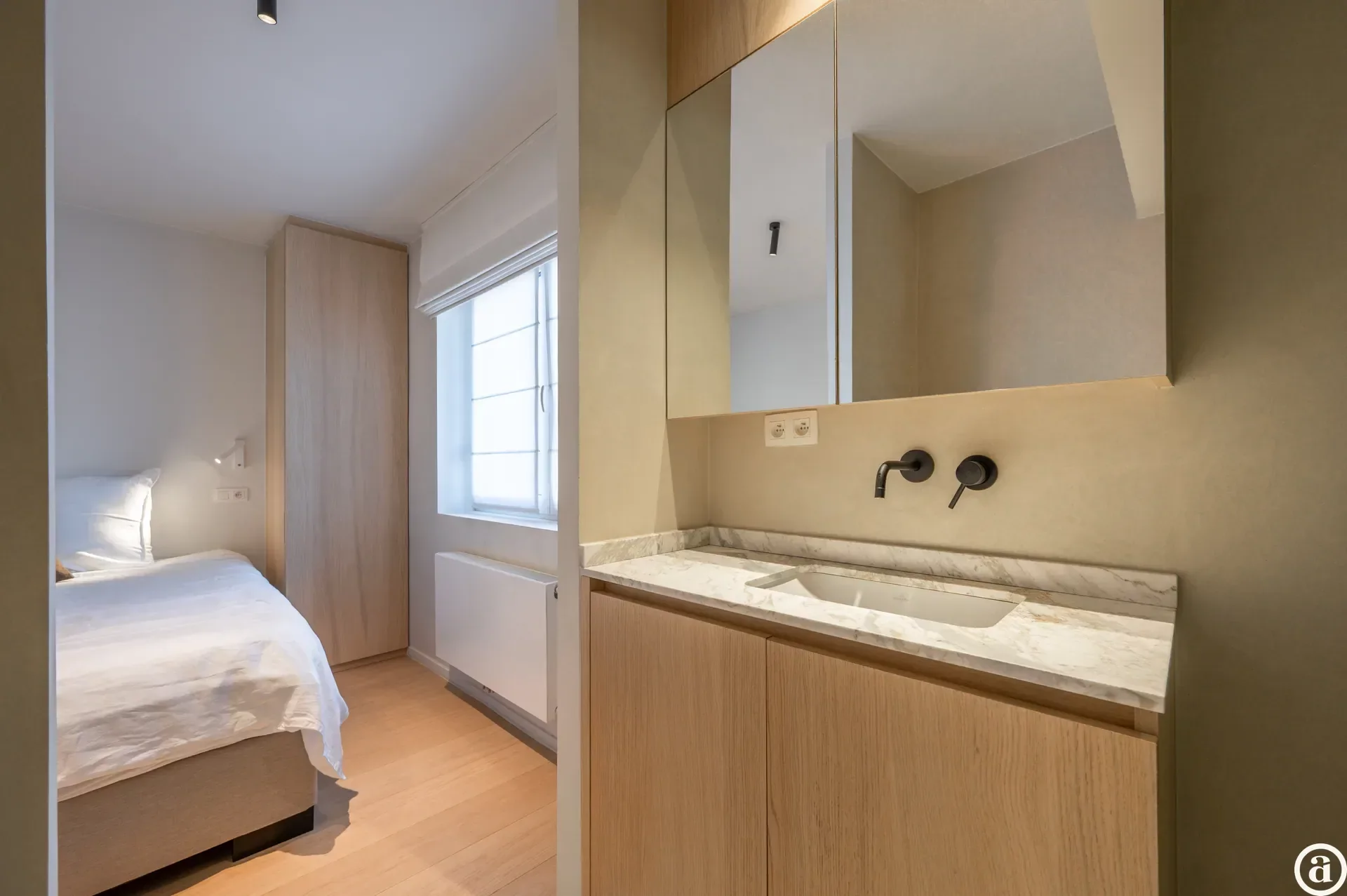 Luxueus appartement in het centrum van Knokke met uitzonderlijk ruim terras.